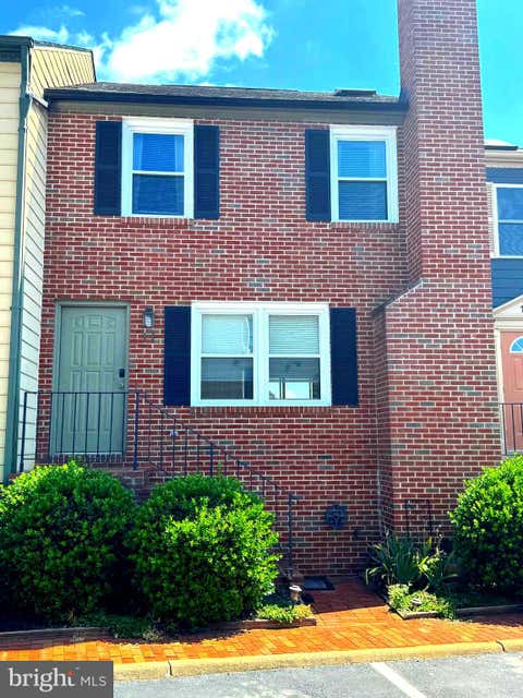 Townhouse For Rent - 11 Lafayette Station Sta<br/> FREDERICKSBURG, VA 22401