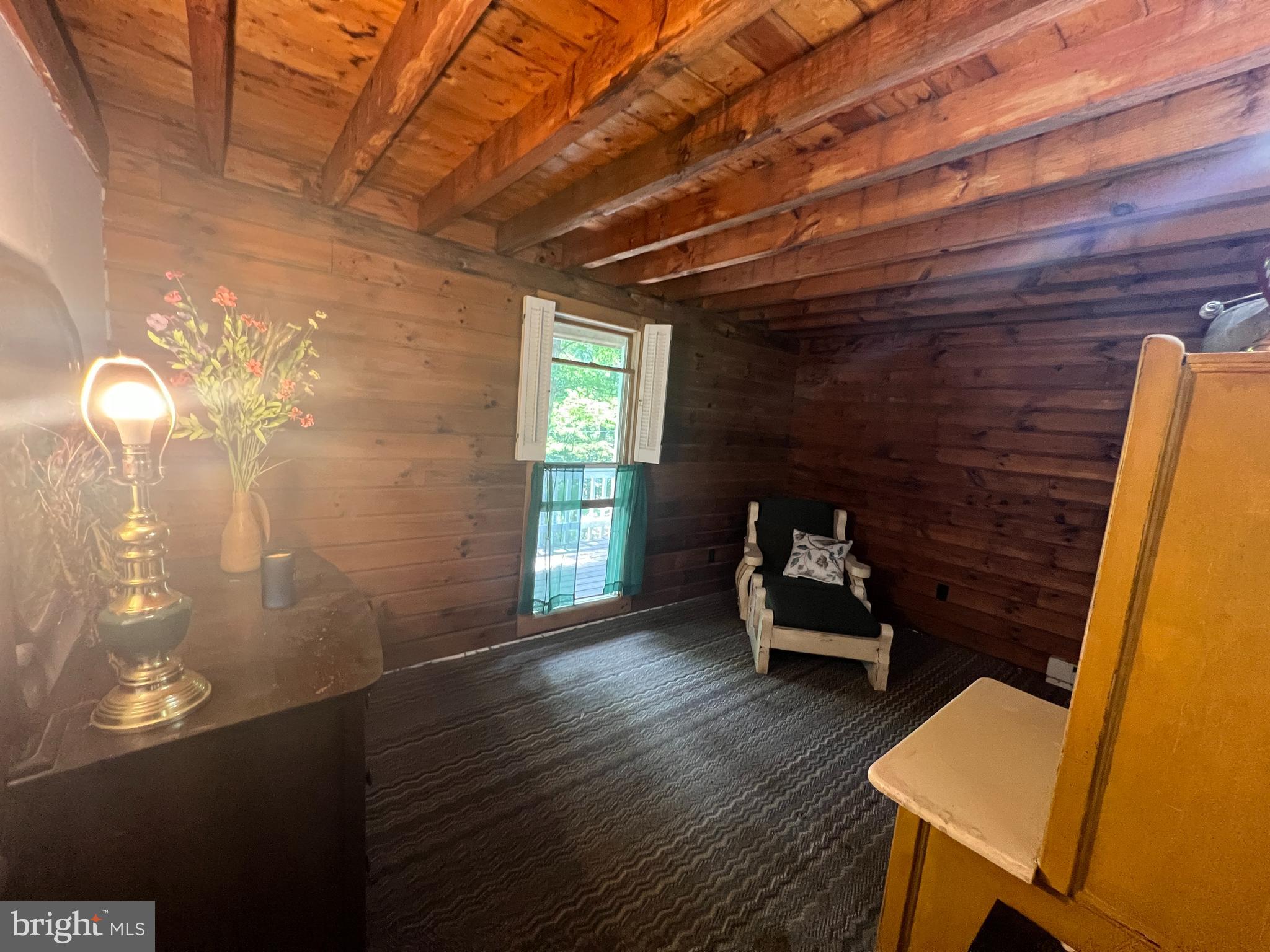 DRY RUN ACRES - Residential