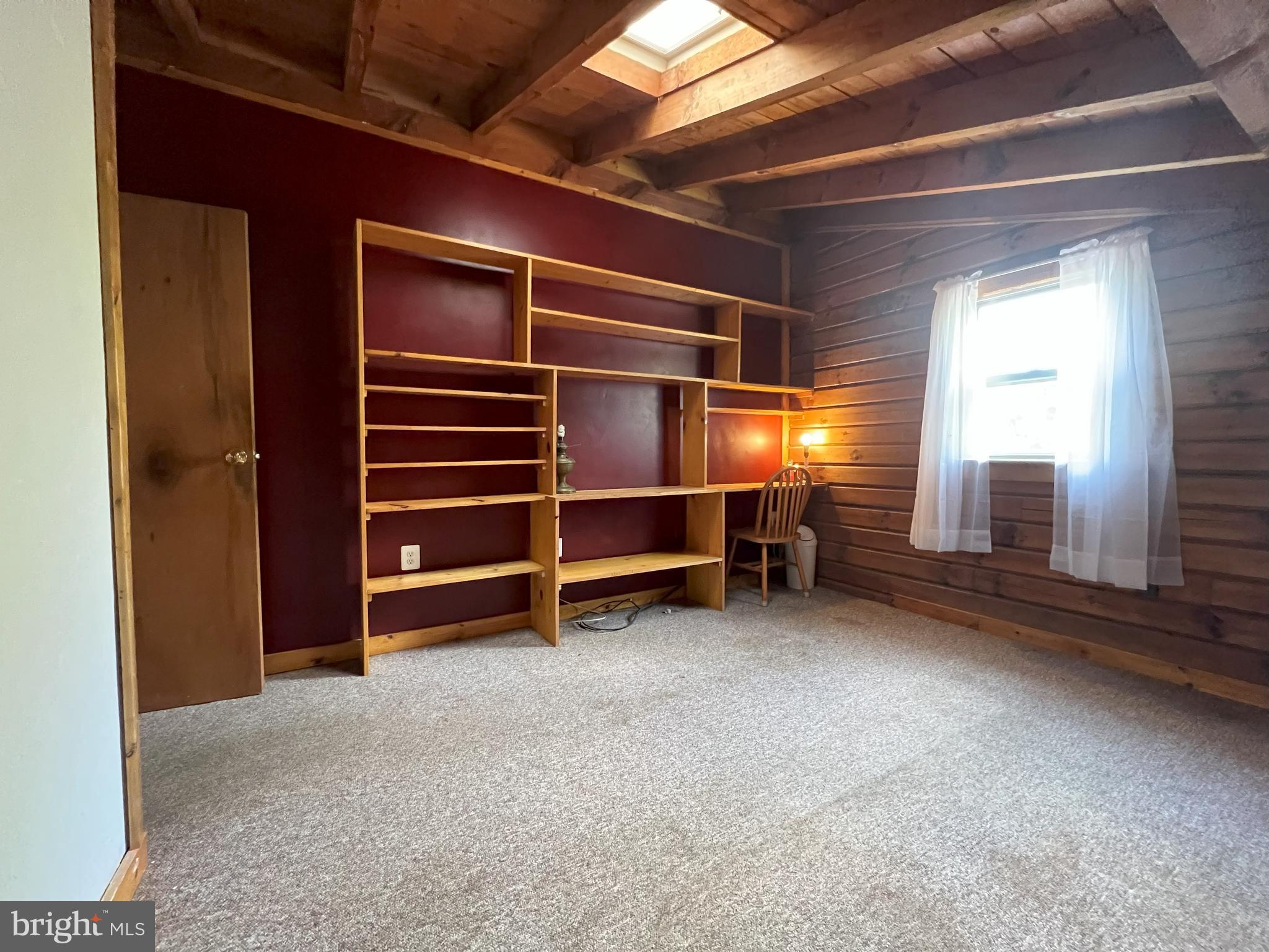 DRY RUN ACRES - Residential