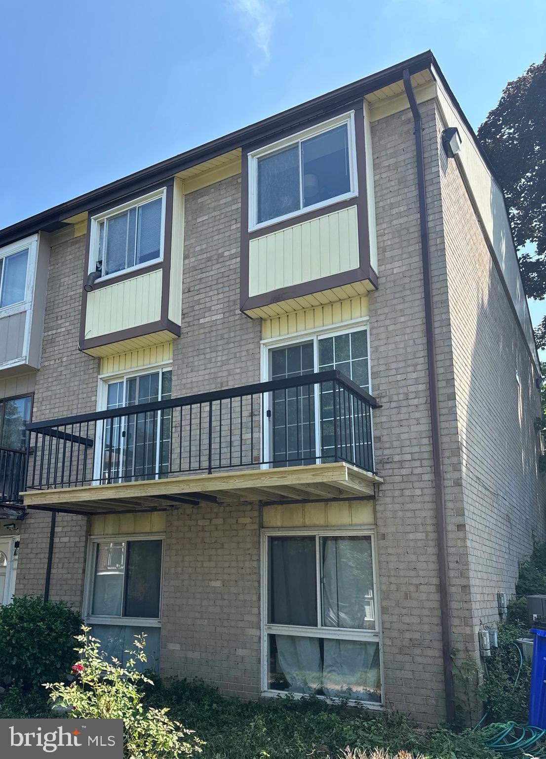 2304 SUN VALLEY CIRCLE 1-A