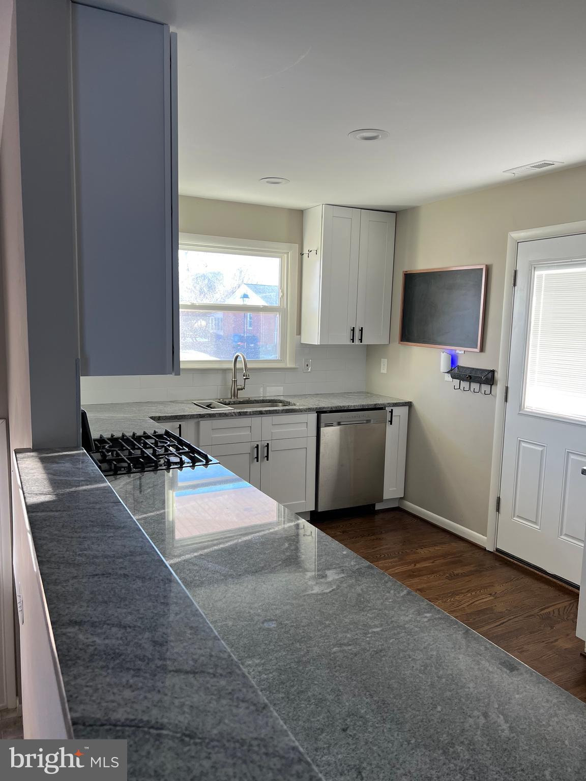 PERRING PARK - Residential