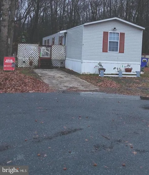 21 Edgewood Court Unit 21, Felton, DE MLS: DEKT2042230