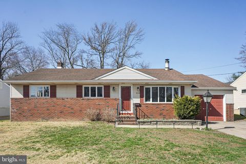 Homes For Sale - 319 5th Avenue<br/> BELLMAWR, NJ 08031