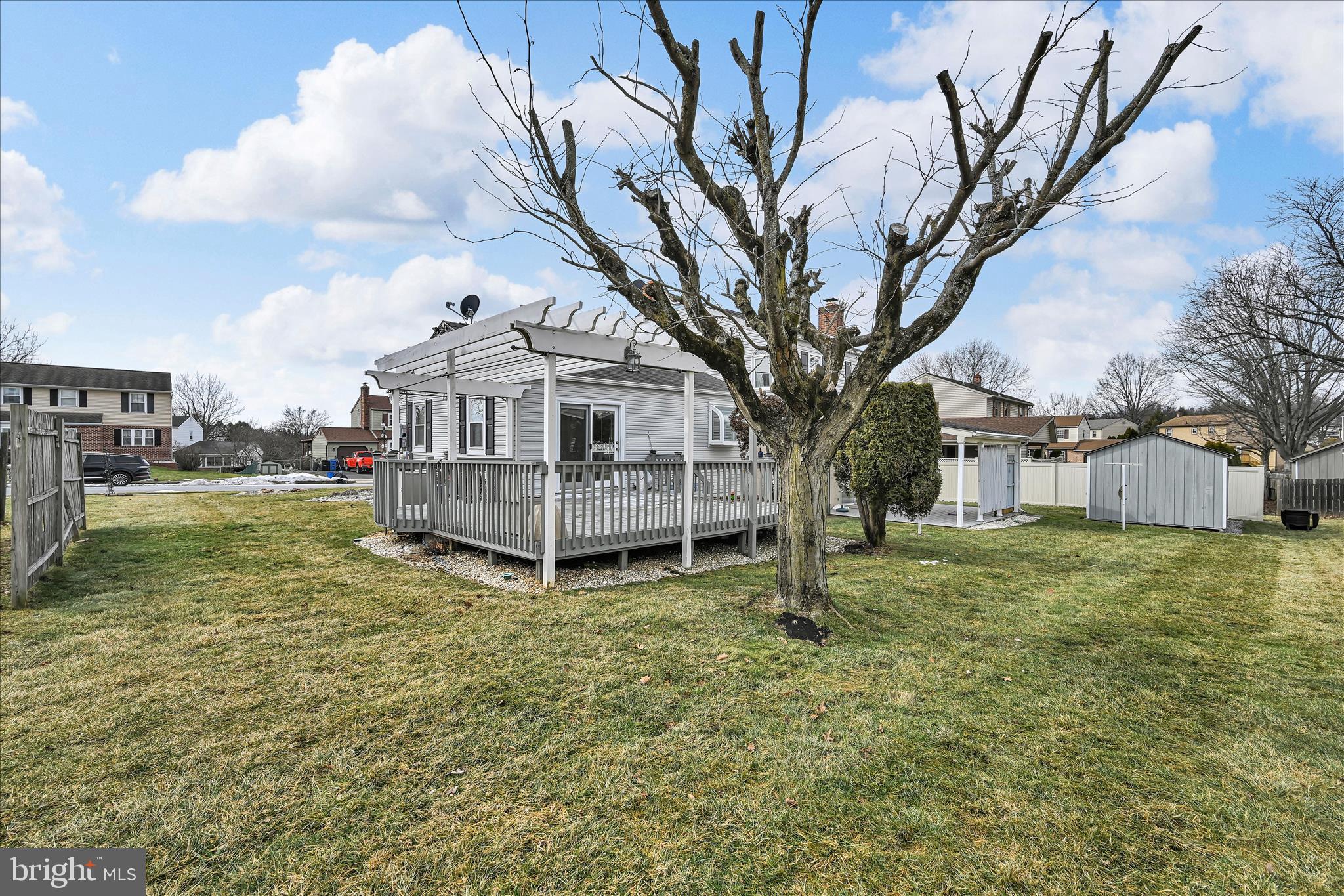 WHITFORD HILL - Residential