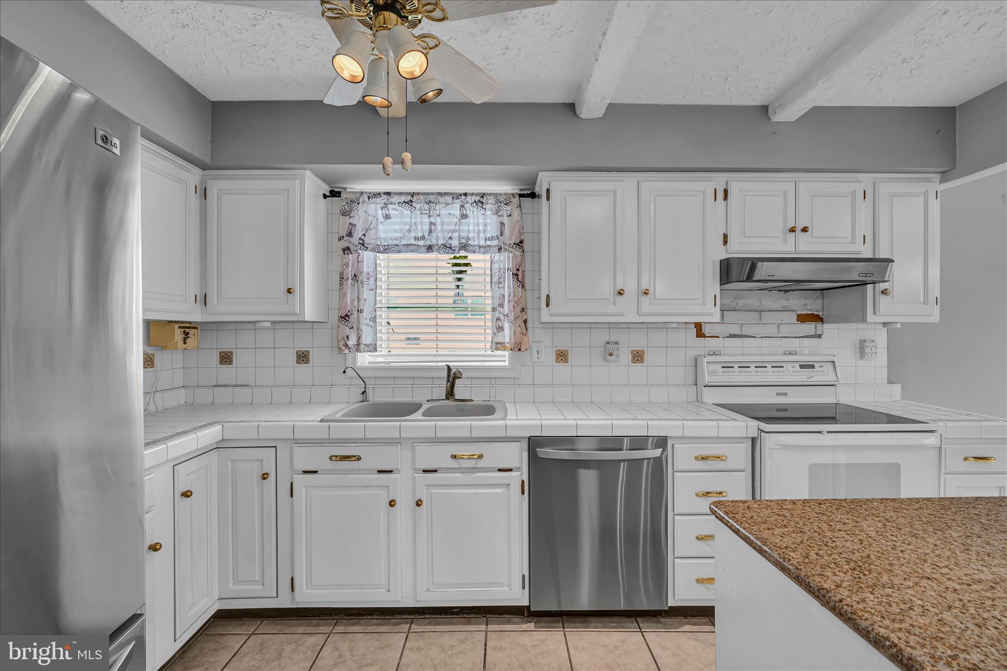 WHITFORD HILL - Residential