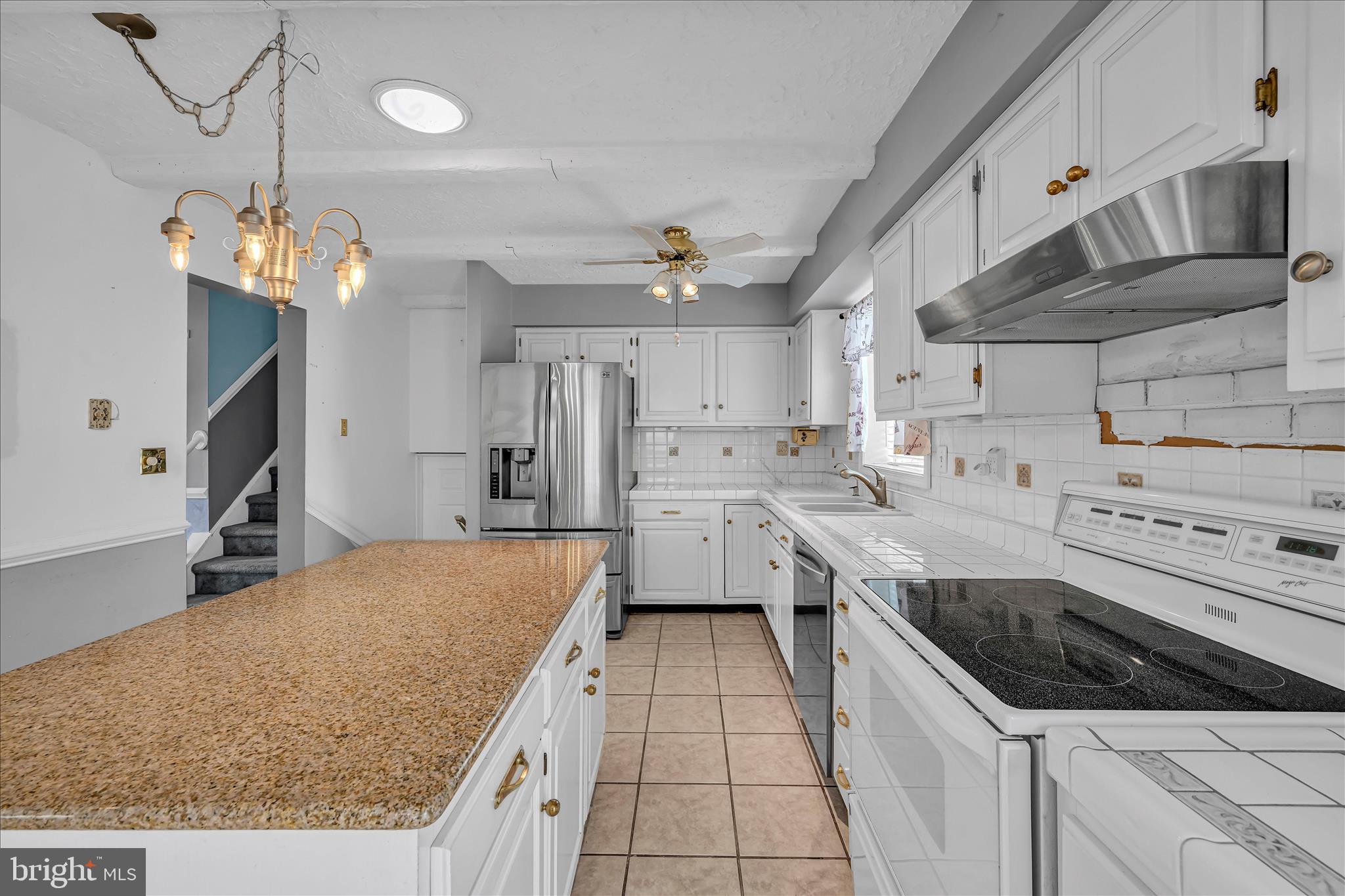 WHITFORD HILL - Residential