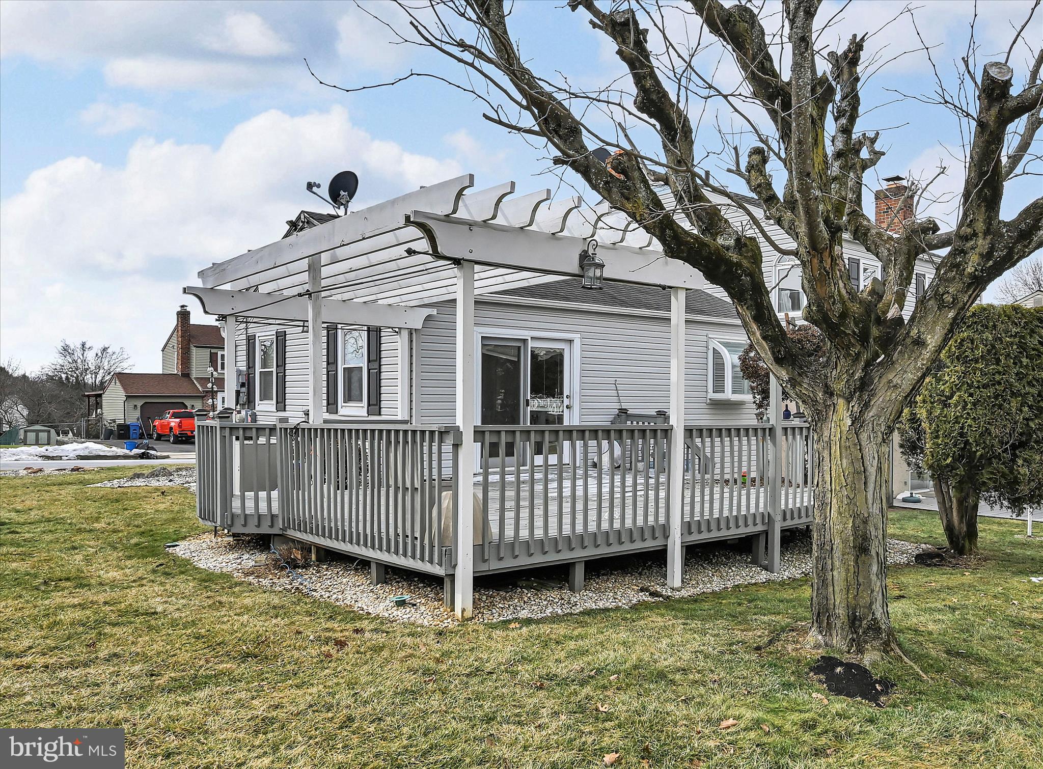 WHITFORD HILL - Residential