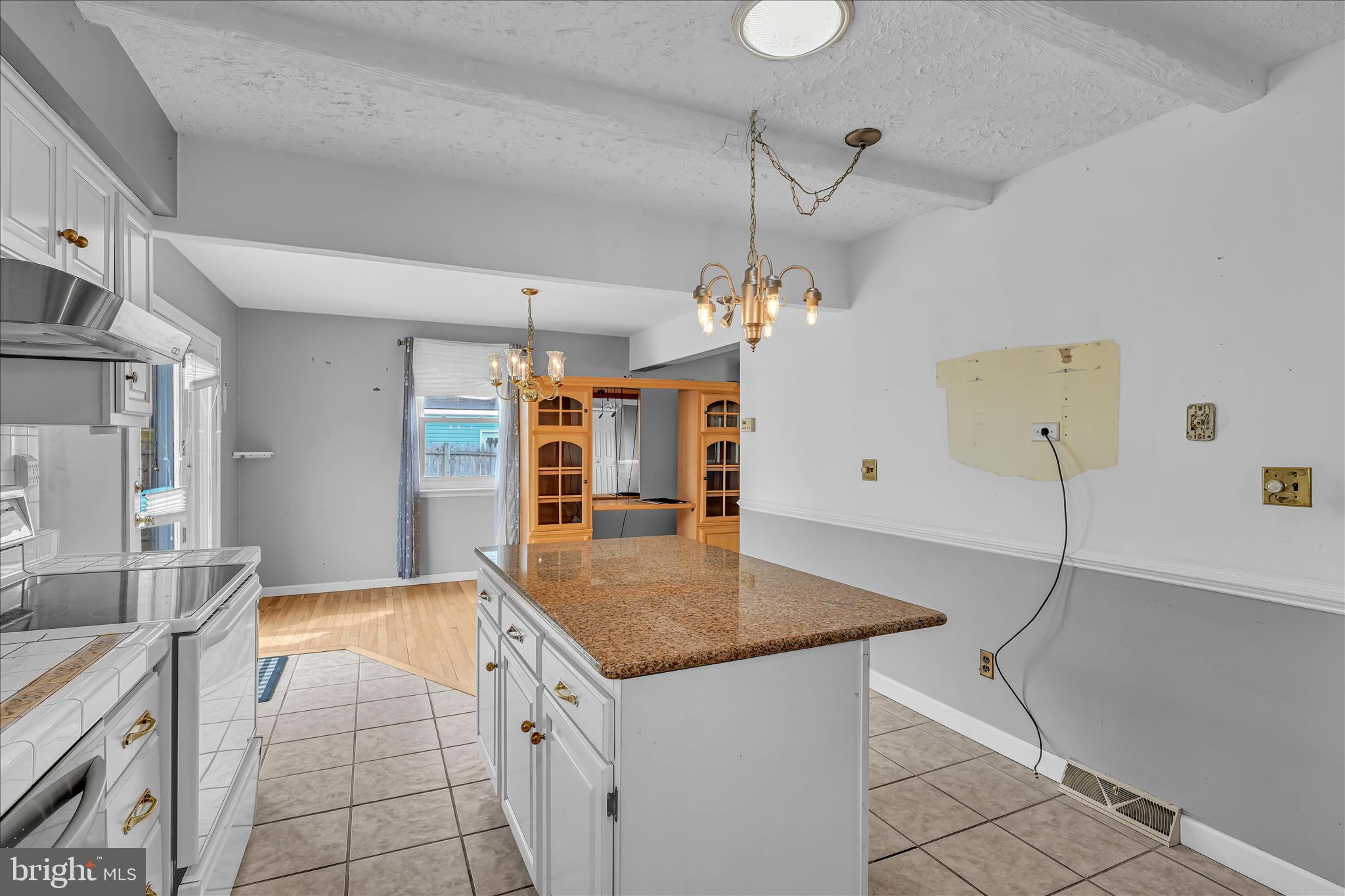 WHITFORD HILL - Residential