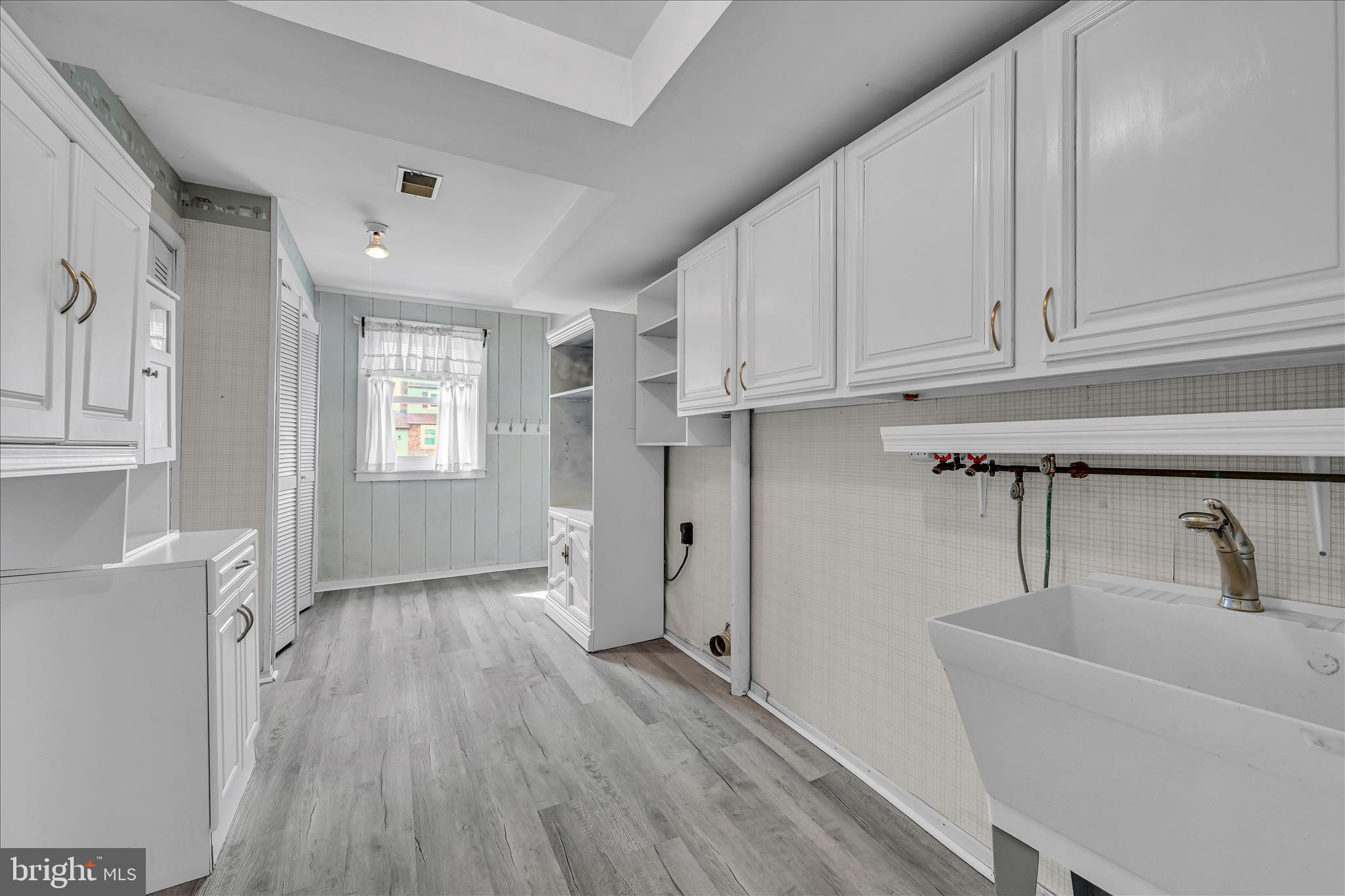 WHITFORD HILL - Residential