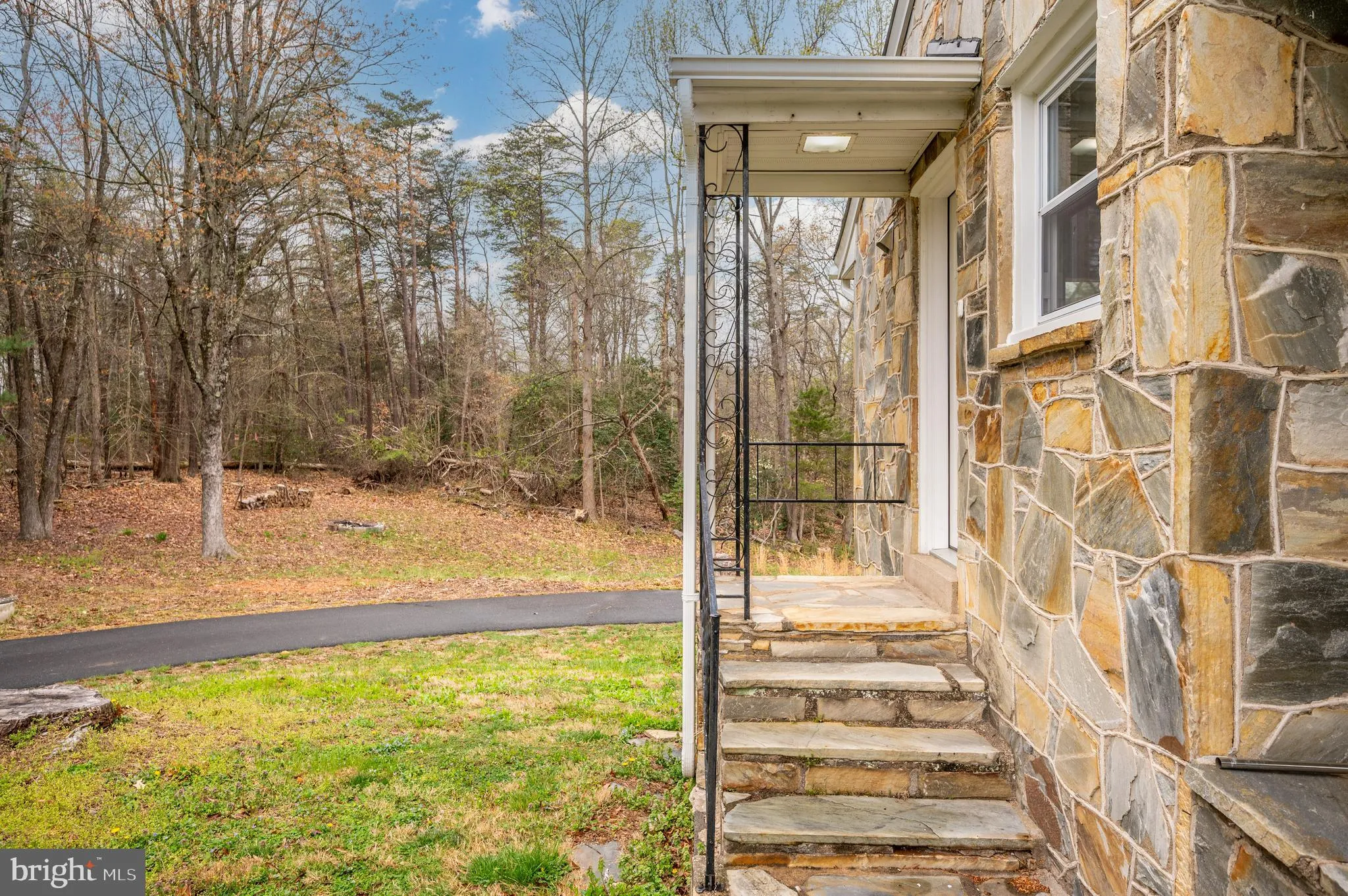 Fredericksburg, Virginia 22405, United States, 3 Bedrooms Bedrooms, ,2 BathroomsBathrooms,Residential,Coming Soon,98576