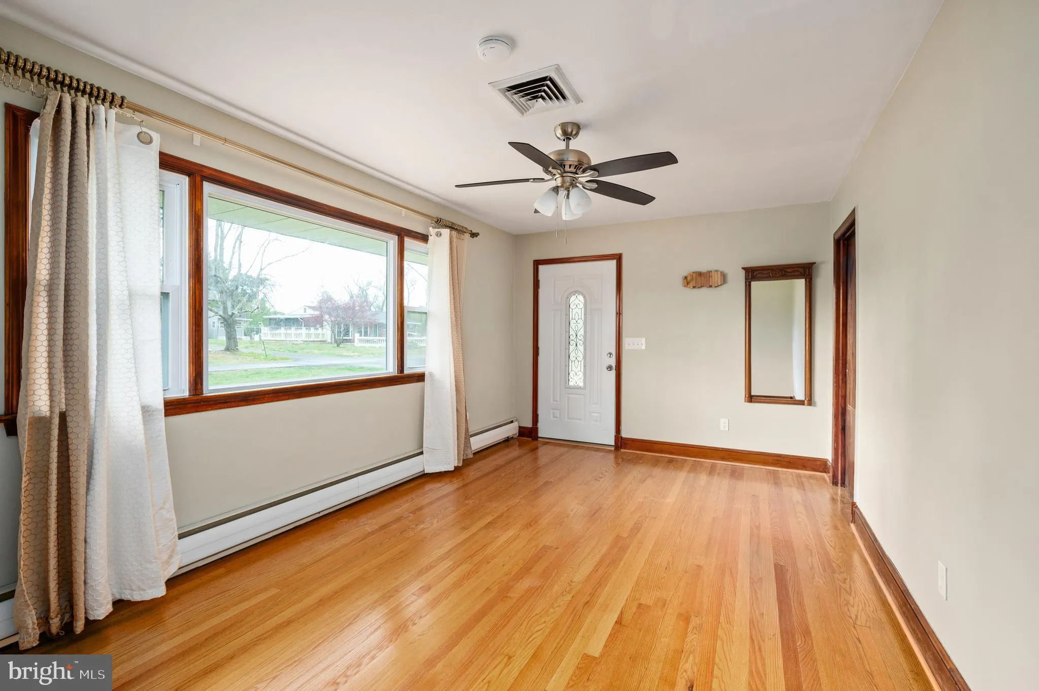 Fredericksburg, Virginia 22405, United States, 3 Bedrooms Bedrooms, ,2 BathroomsBathrooms,Residential,Coming Soon,98576