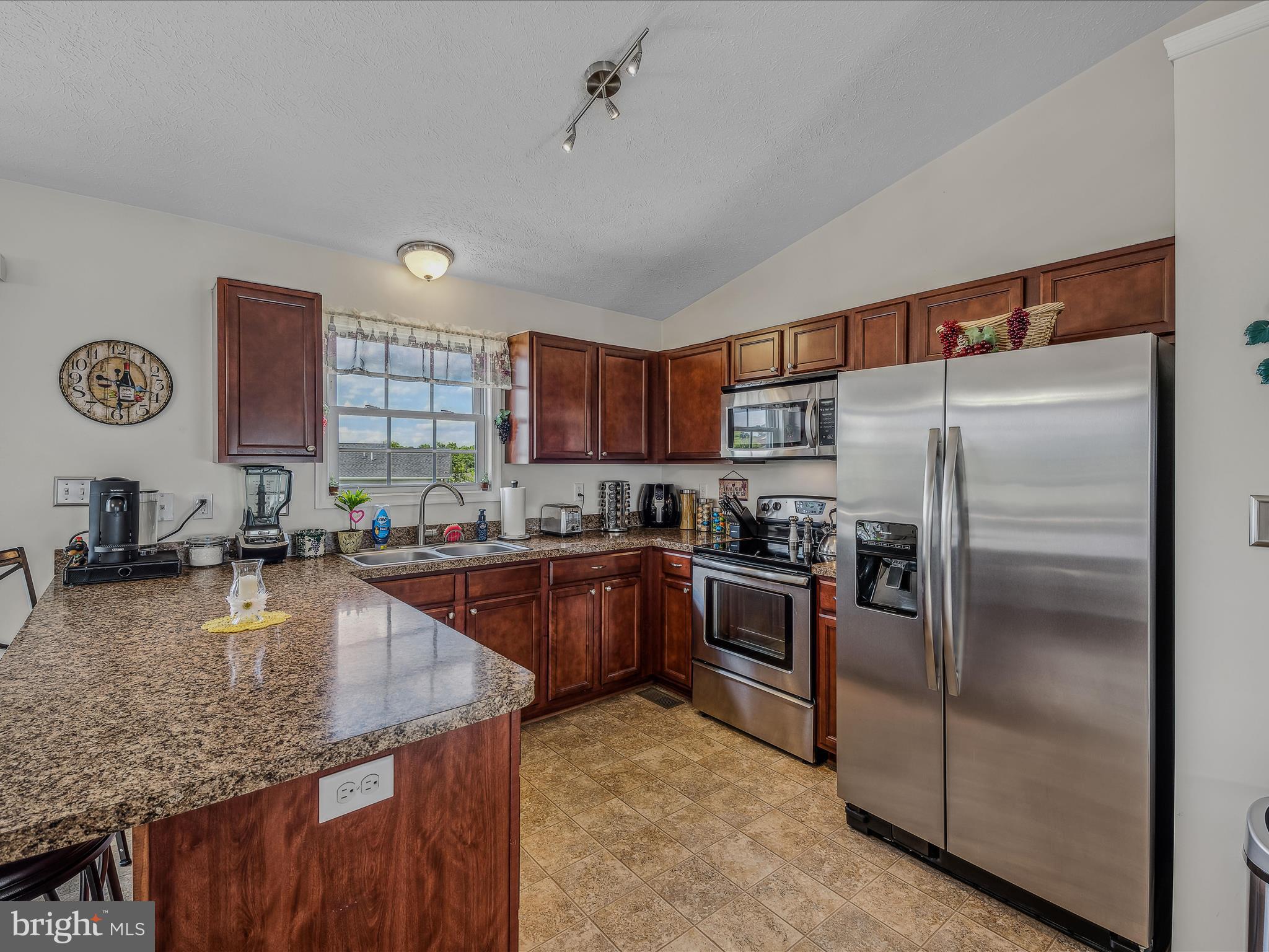 THE VINEYARDS - Residential