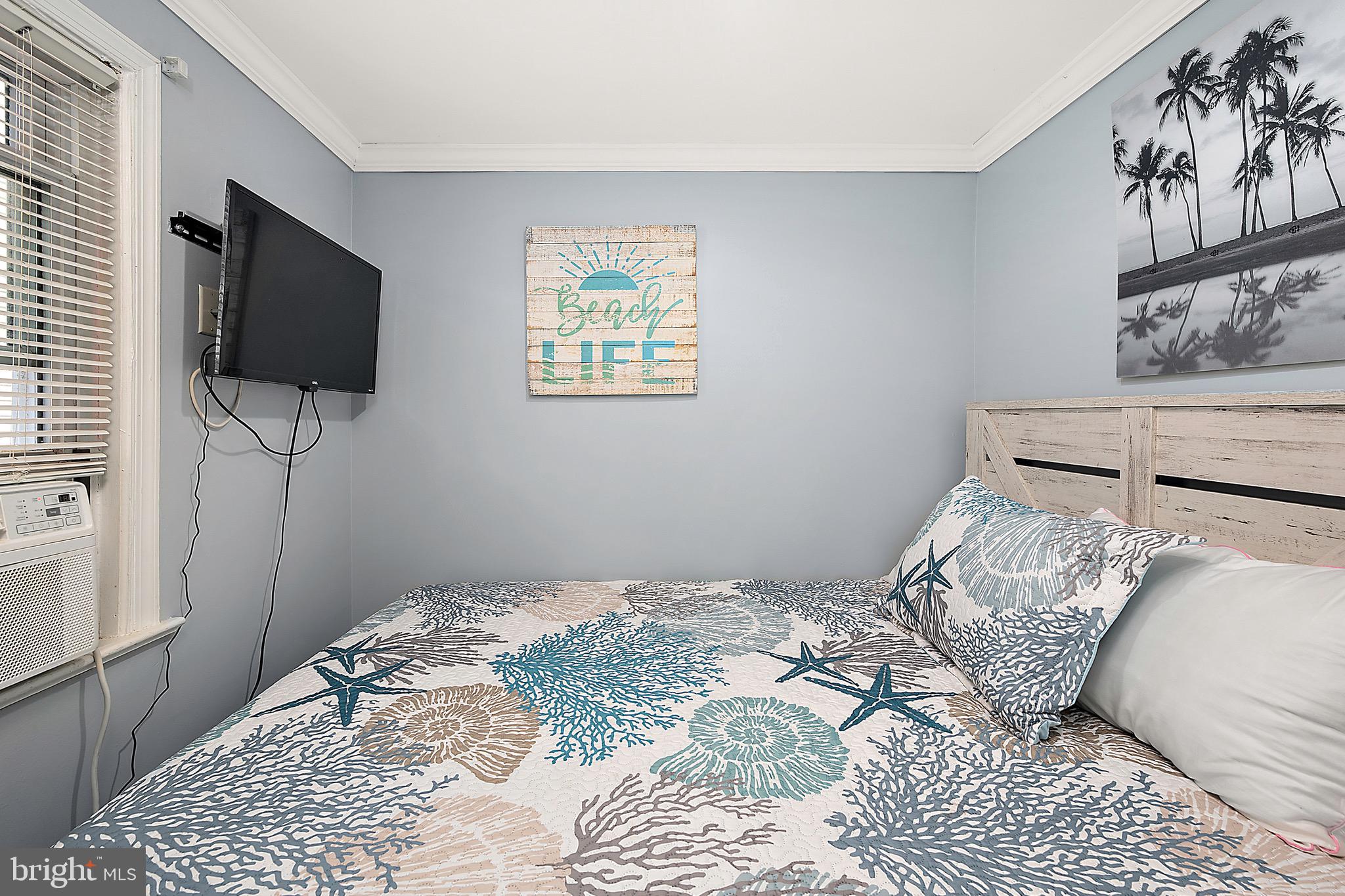 HITCHENS & TRIMPER - Residential