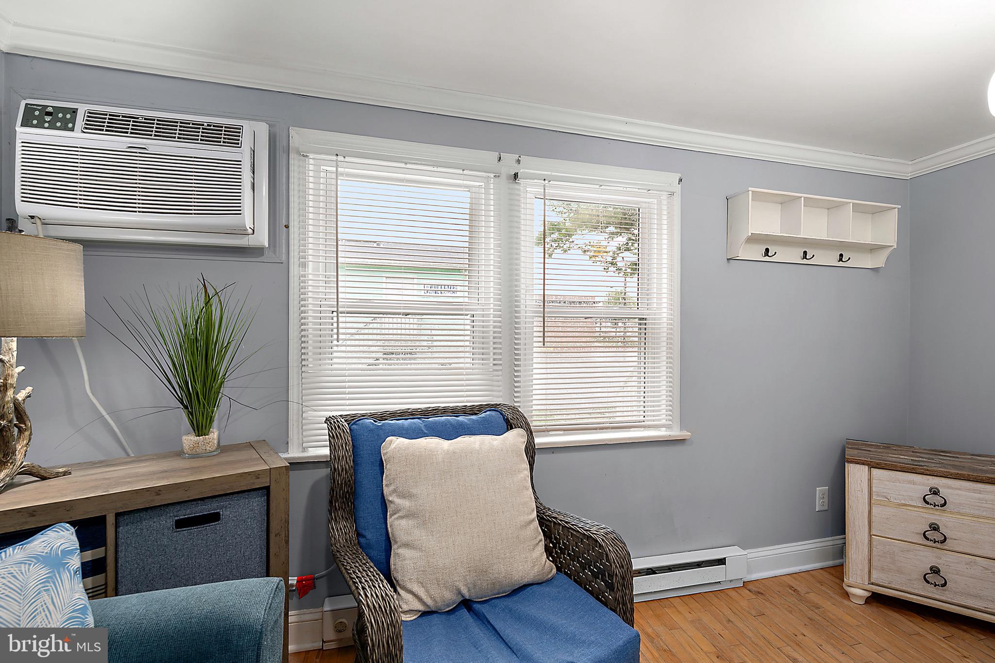 HITCHENS & TRIMPER - Residential