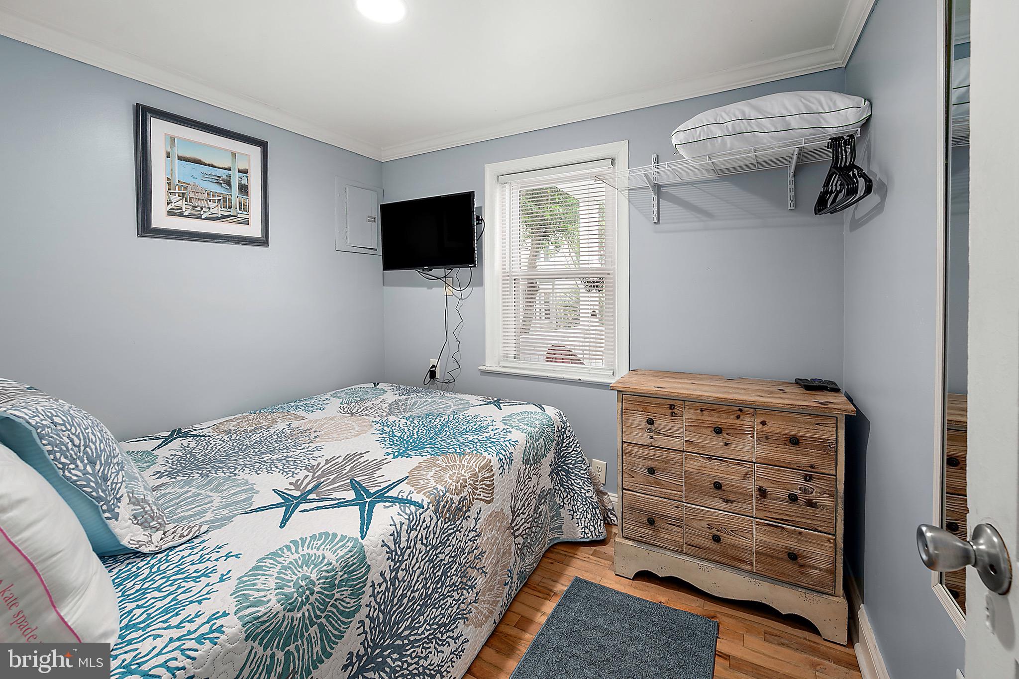 HITCHENS & TRIMPER - Residential