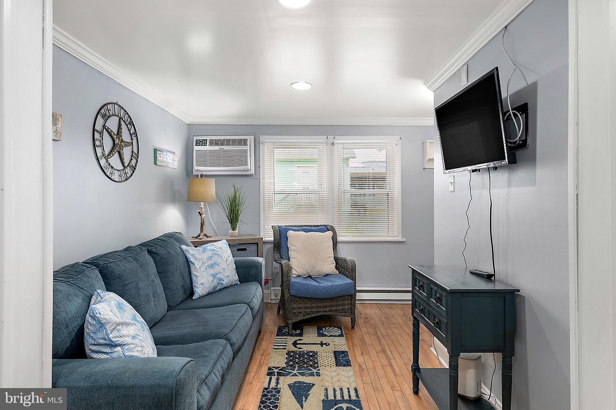 HITCHENS & TRIMPER - Residential