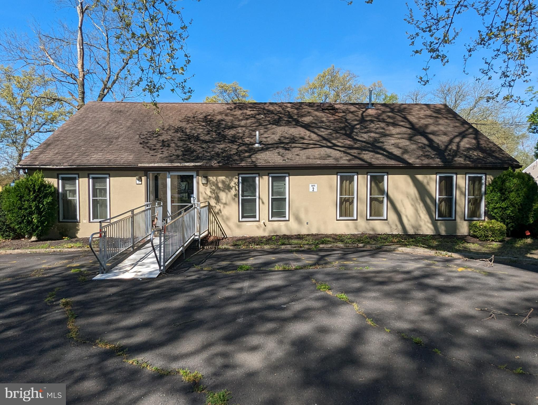 10-16 REEVES AVENUE