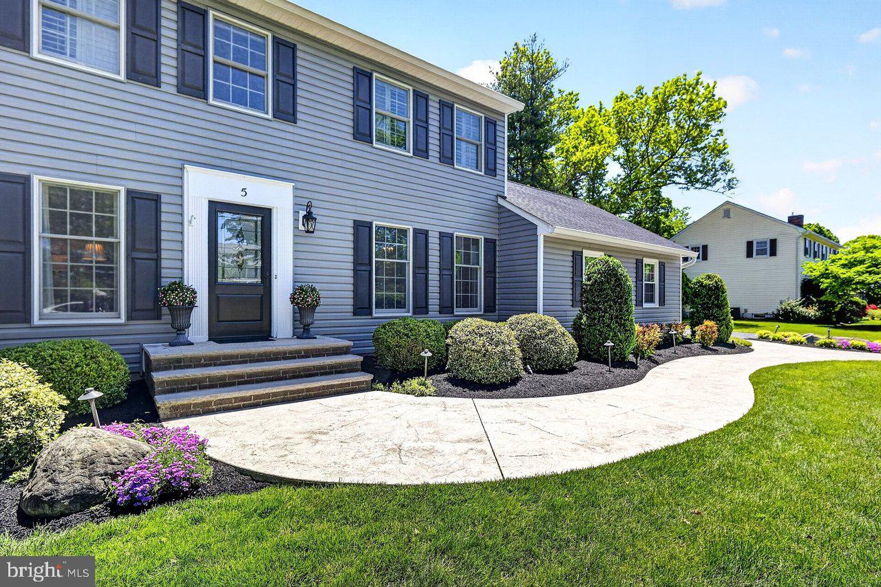 5 FAIRWAY DRIVE