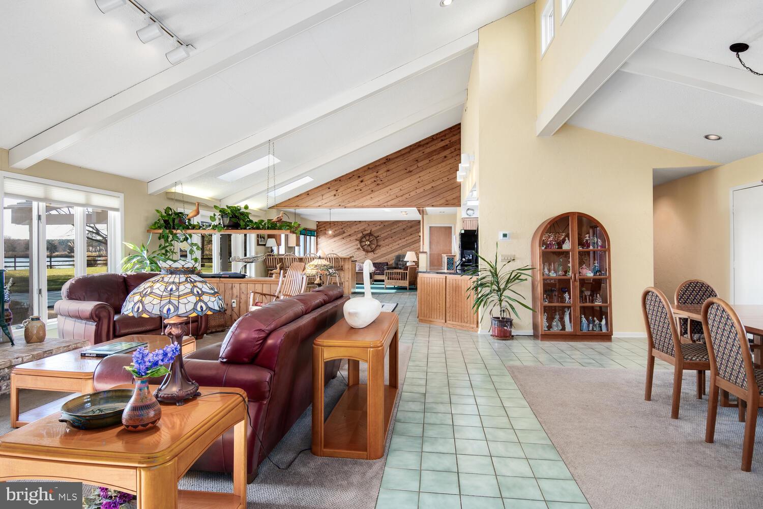 EASTON - Residential