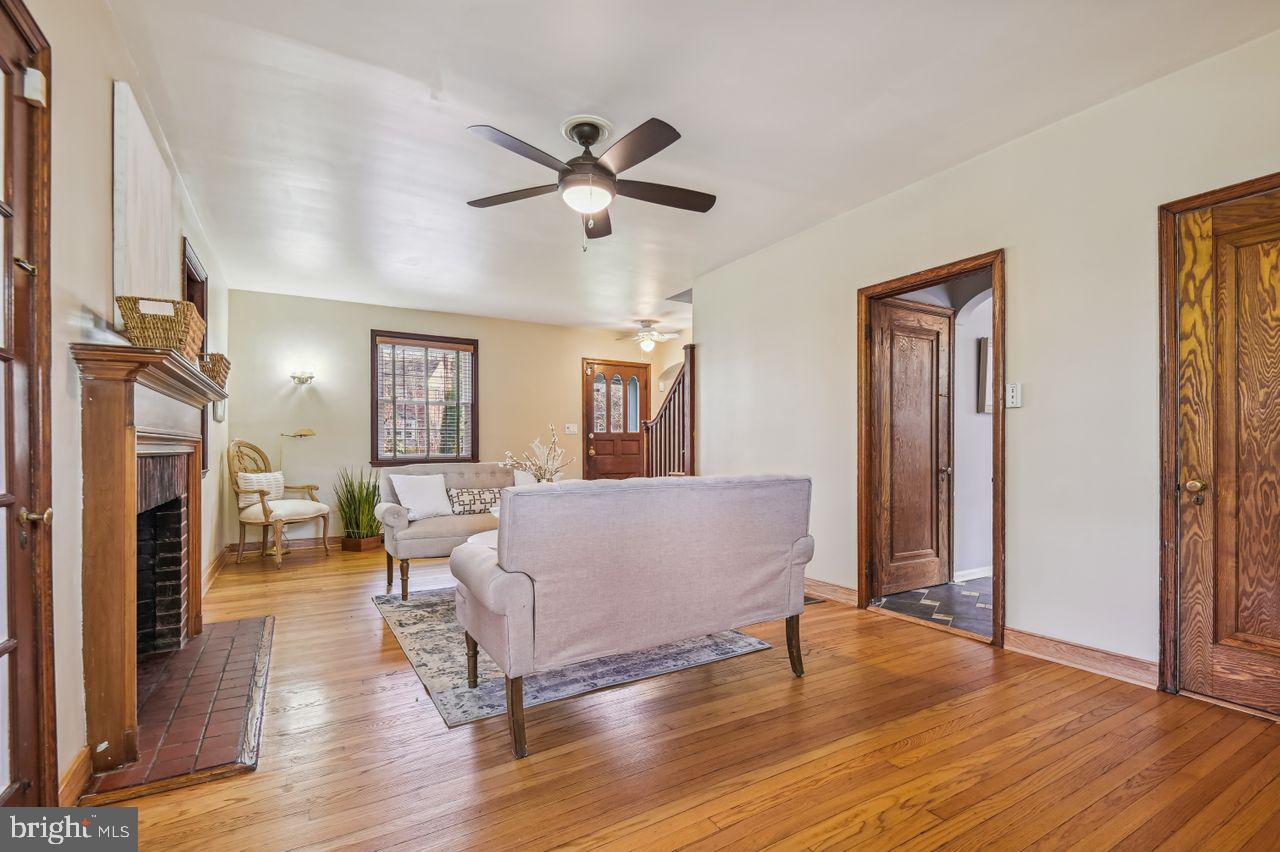 BELVEDERE SQUARE - Residential