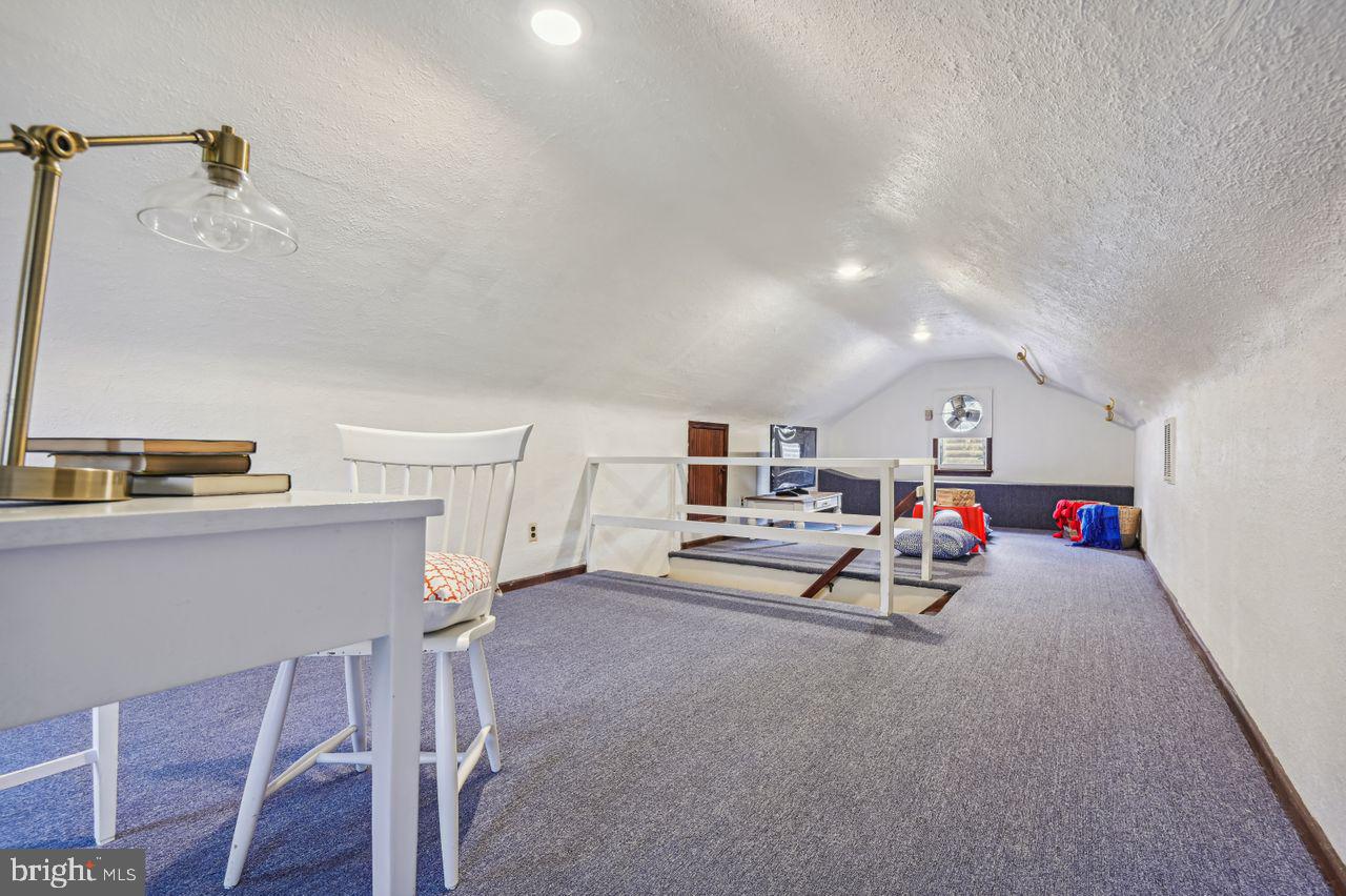 BELVEDERE SQUARE - Residential