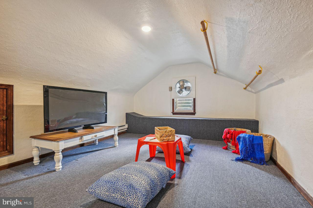 BELVEDERE SQUARE - Residential