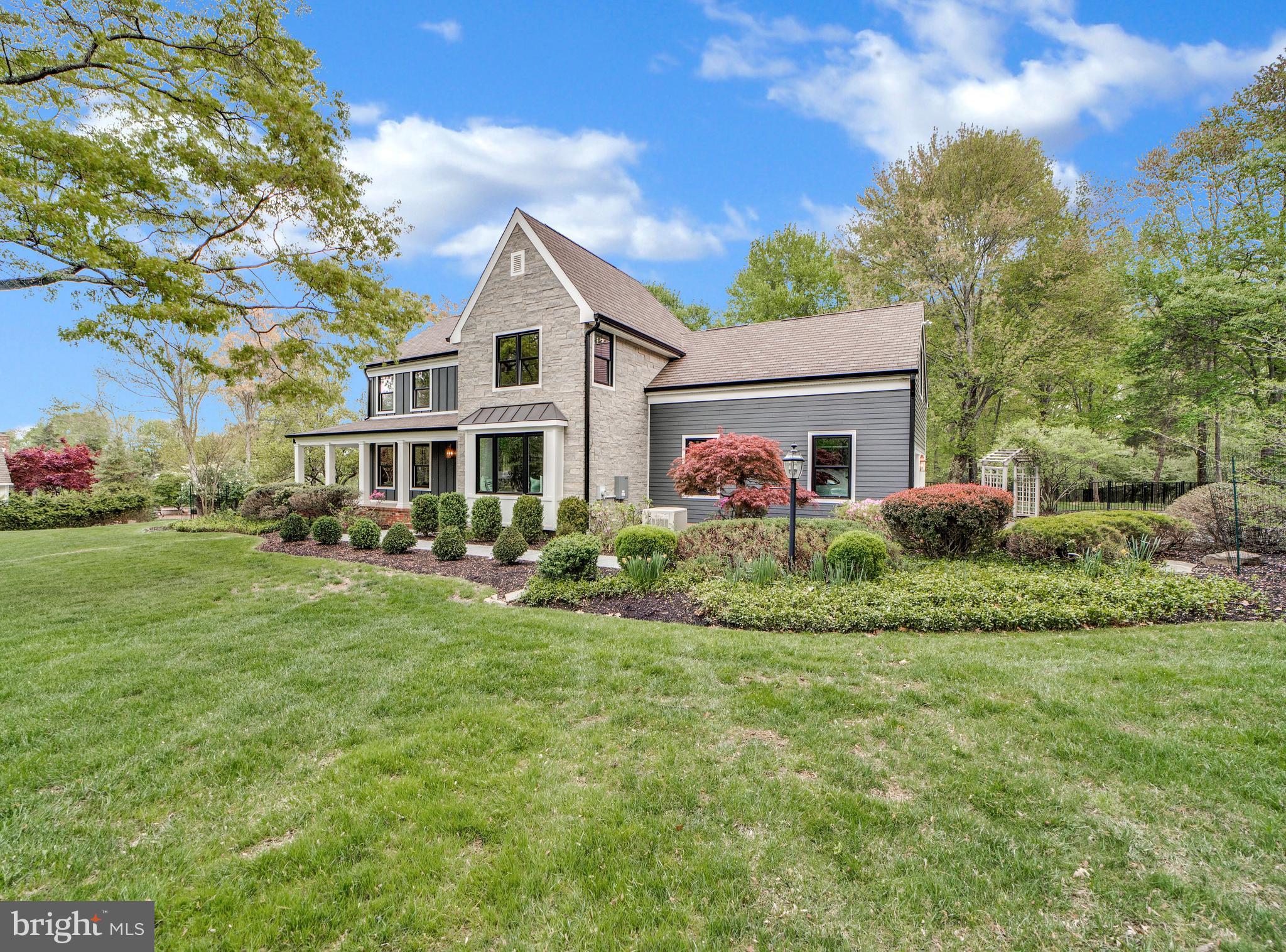325 SPRING HILL ROAD