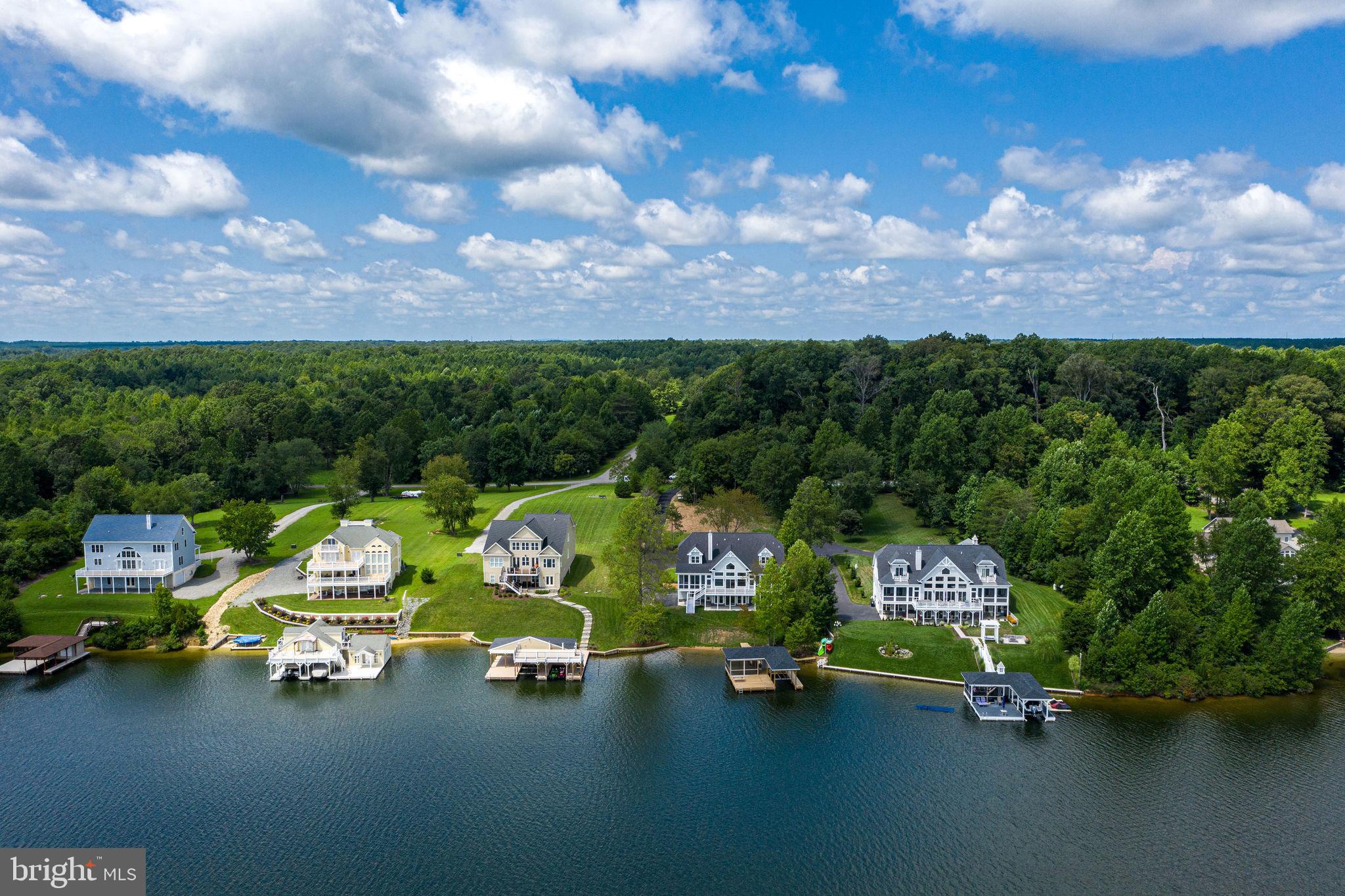 SUMMERVIEW POINT - Residential