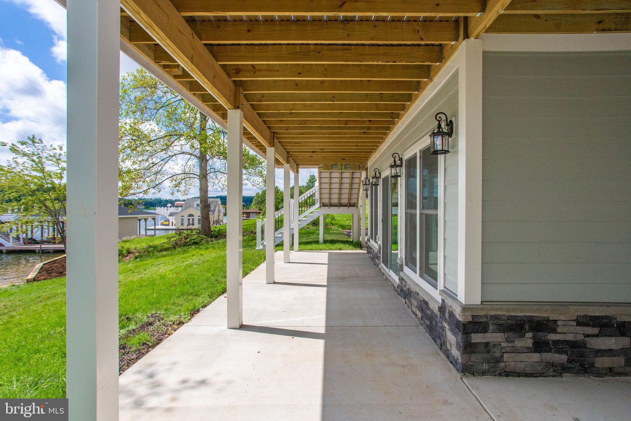 SUMMERVIEW POINT - Residential