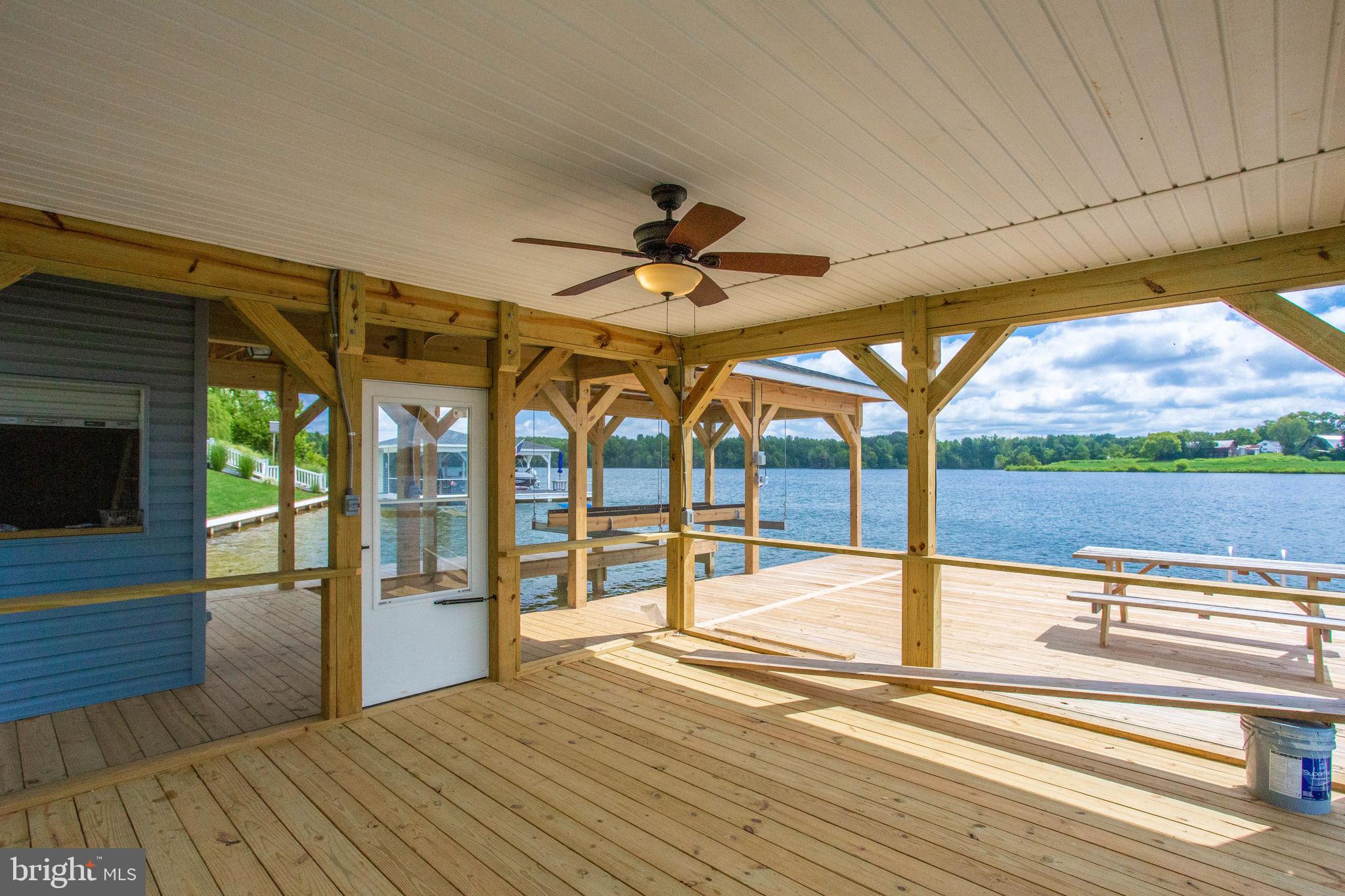 SUMMERVIEW POINT - Residential