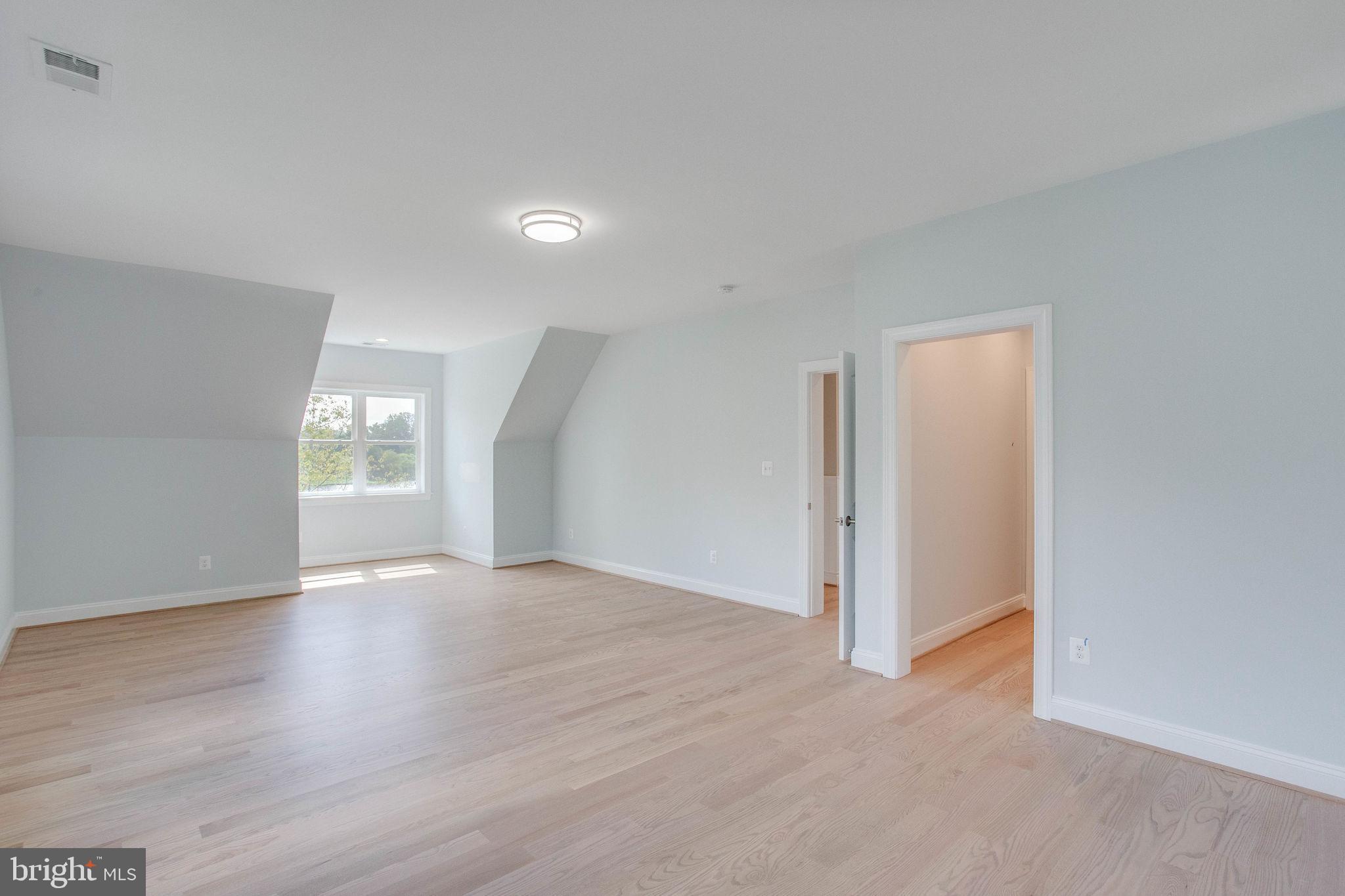 SUMMERVIEW POINT - Residential