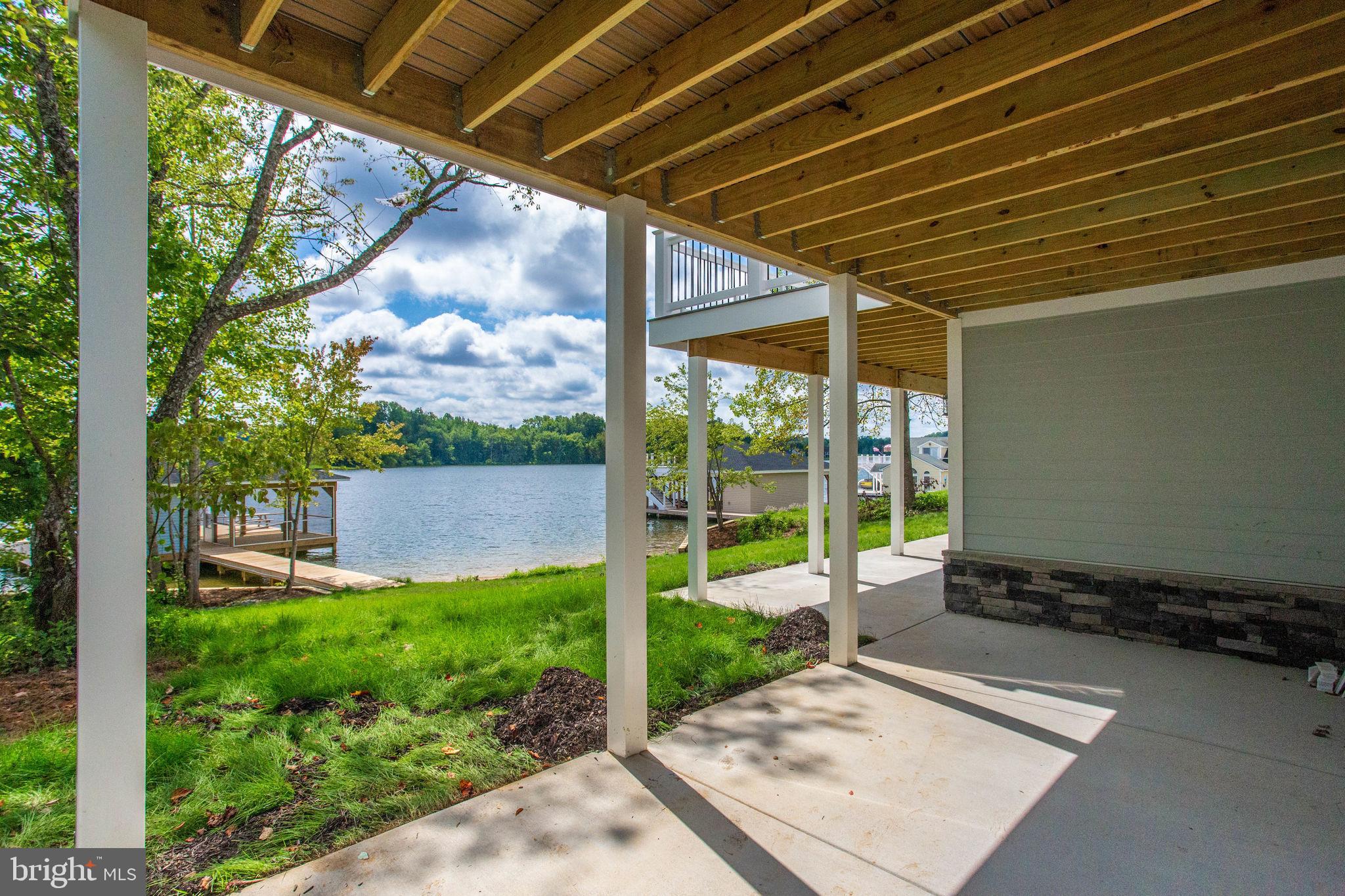 SUMMERVIEW POINT - Residential