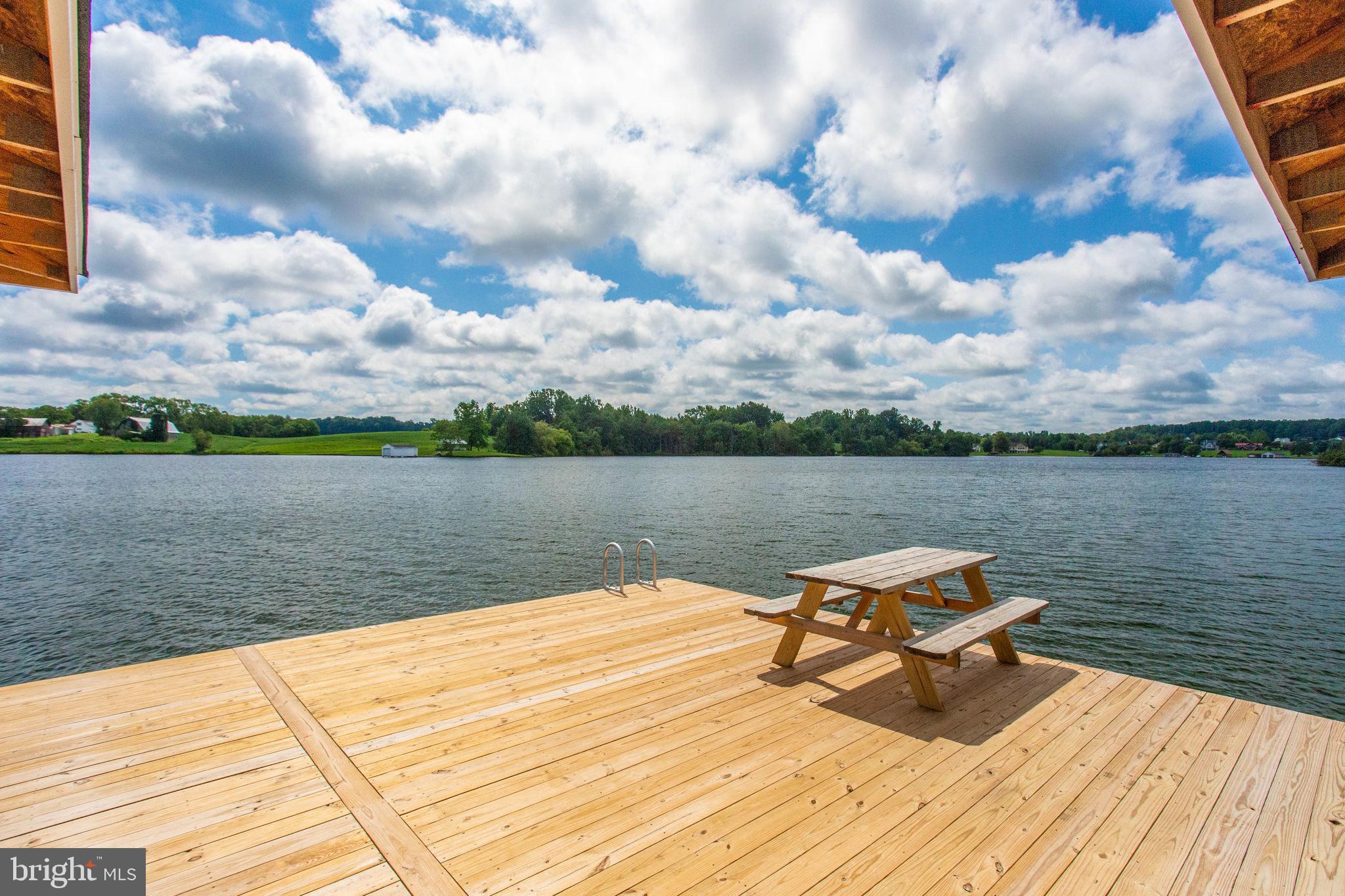 SUMMERVIEW POINT - Residential