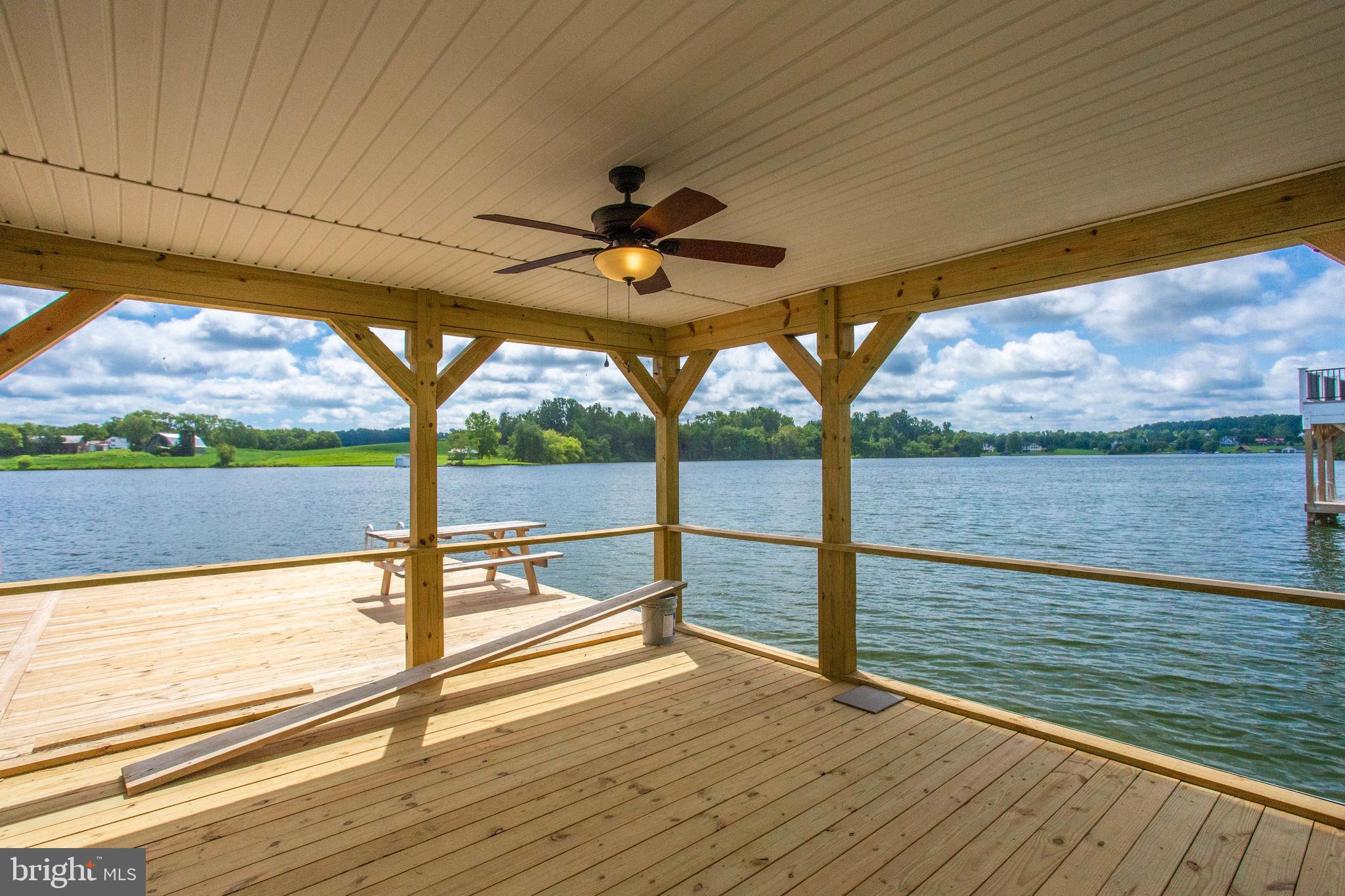 SUMMERVIEW POINT - Residential