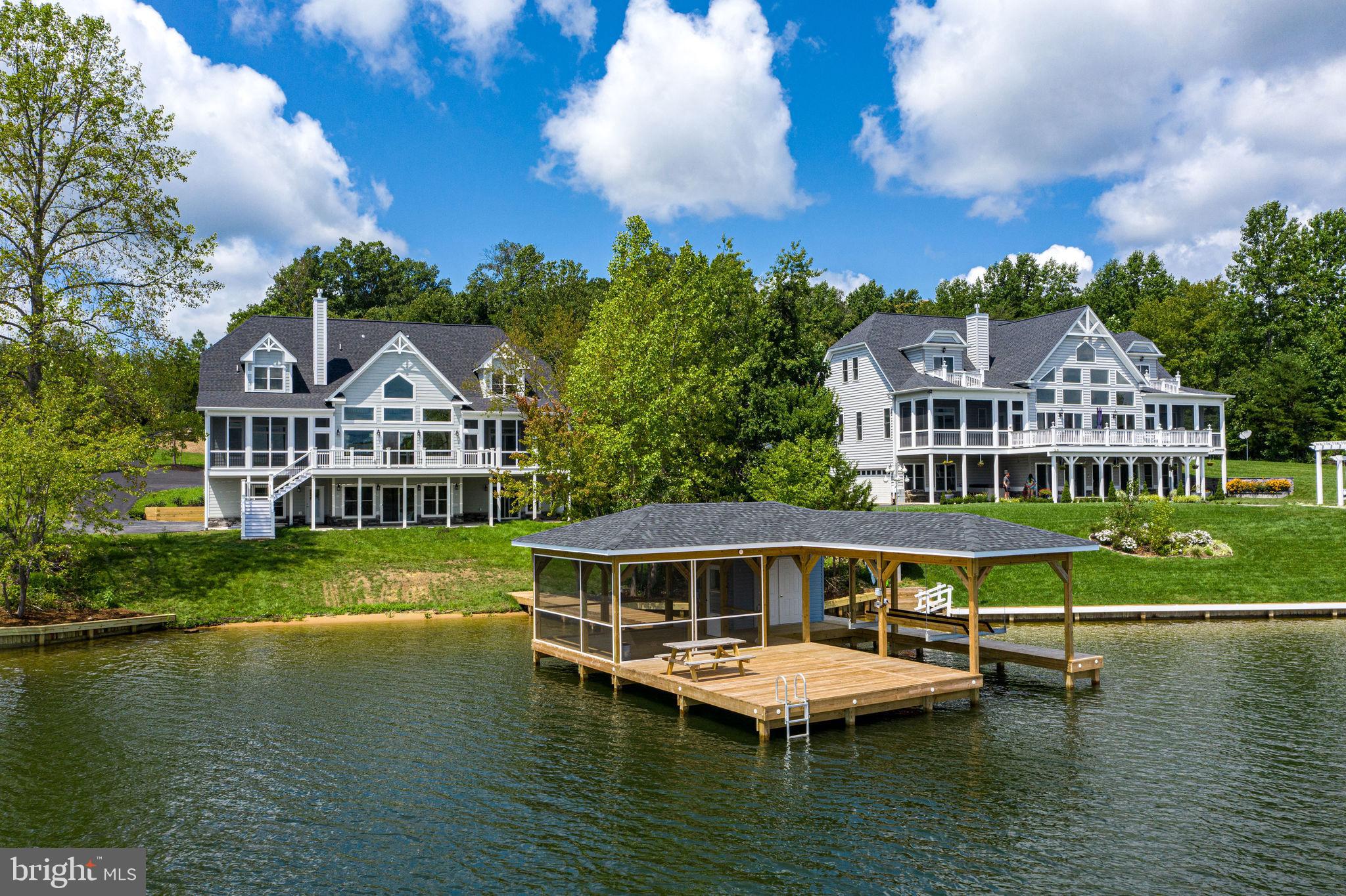 SUMMERVIEW POINT - Residential