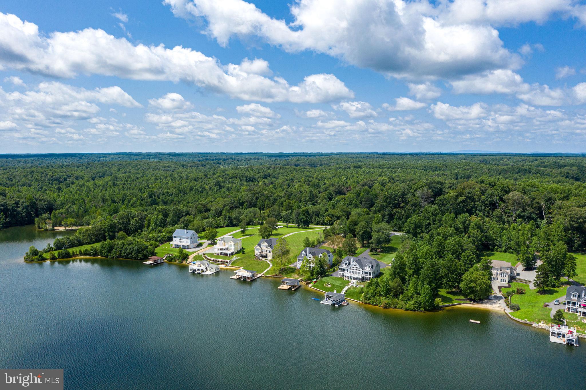 SUMMERVIEW POINT - Residential