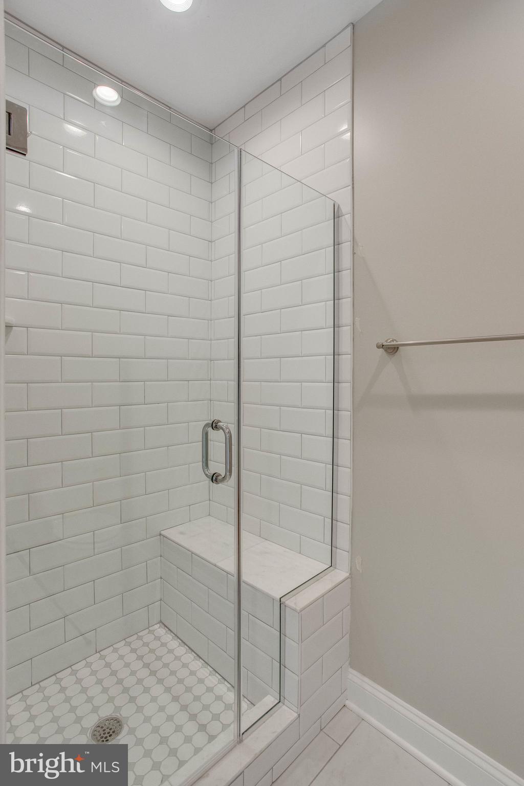 SUMMERVIEW POINT - Residential