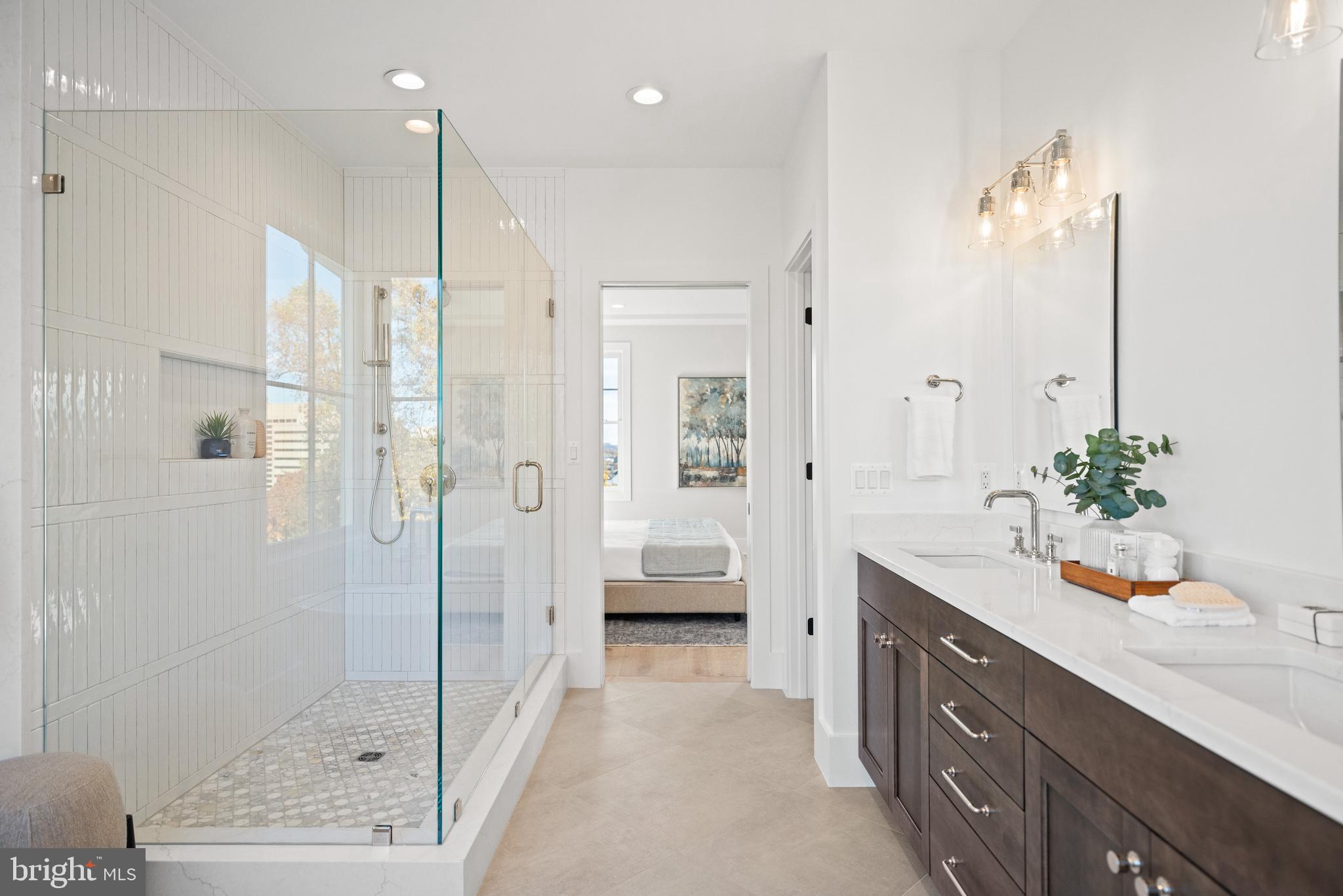 OAKCREST - Residential