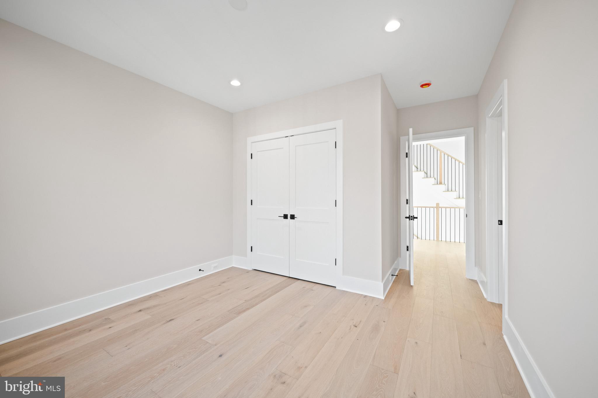 OAKCREST - Residential