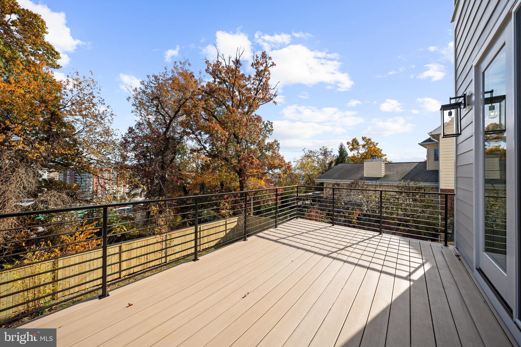 OAKCREST - Residential