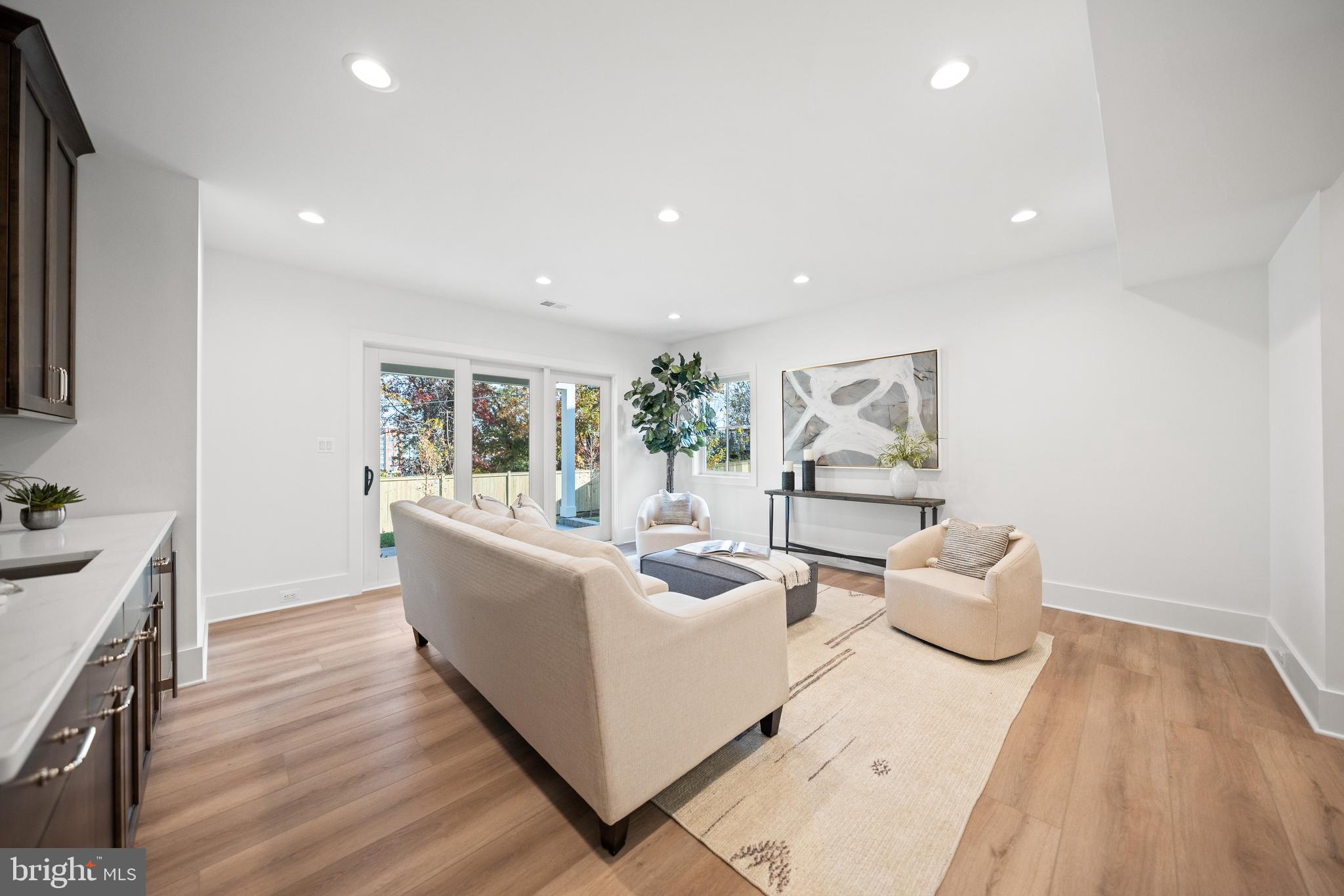 OAKCREST - Residential