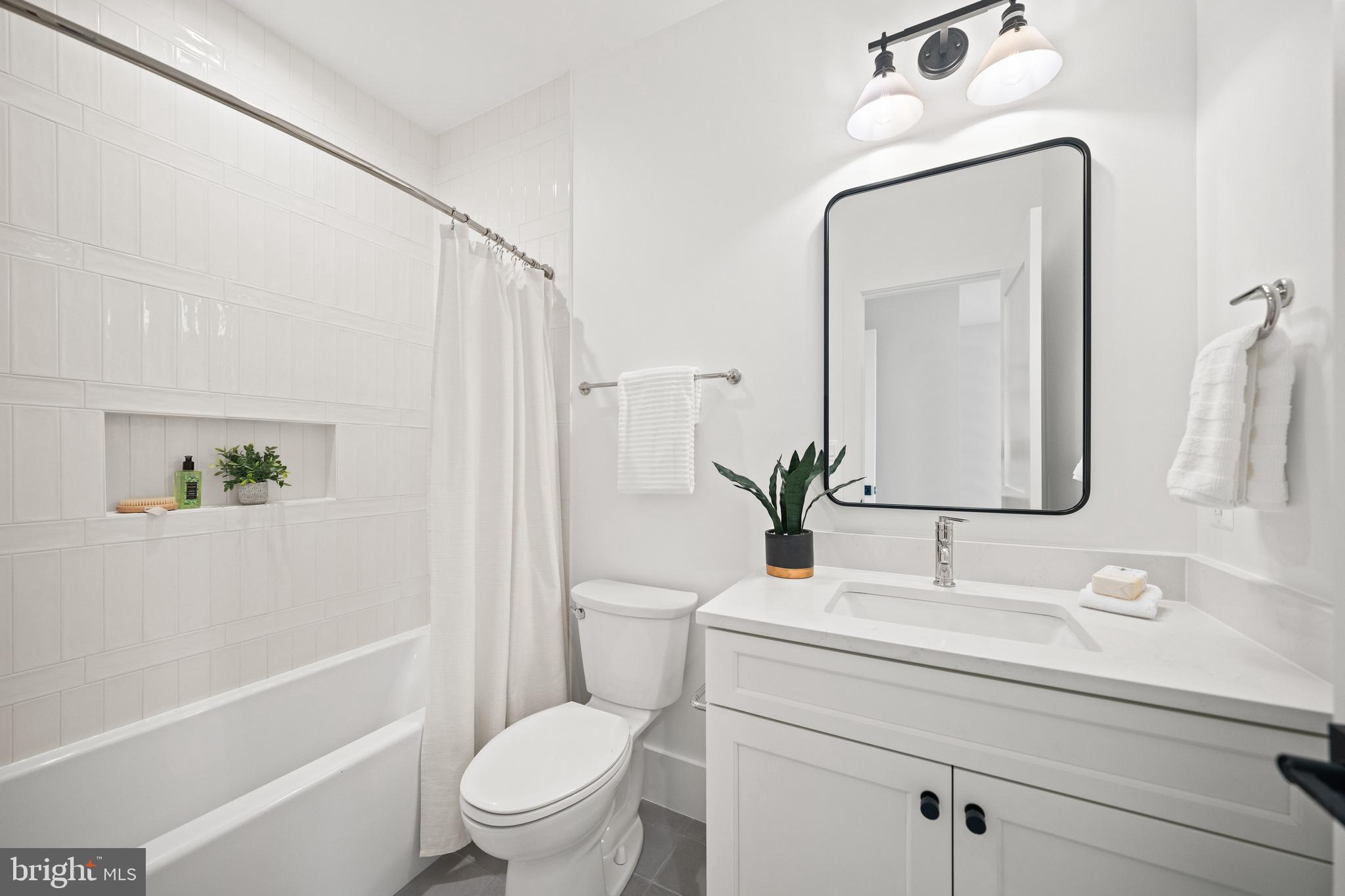 OAKCREST - Residential