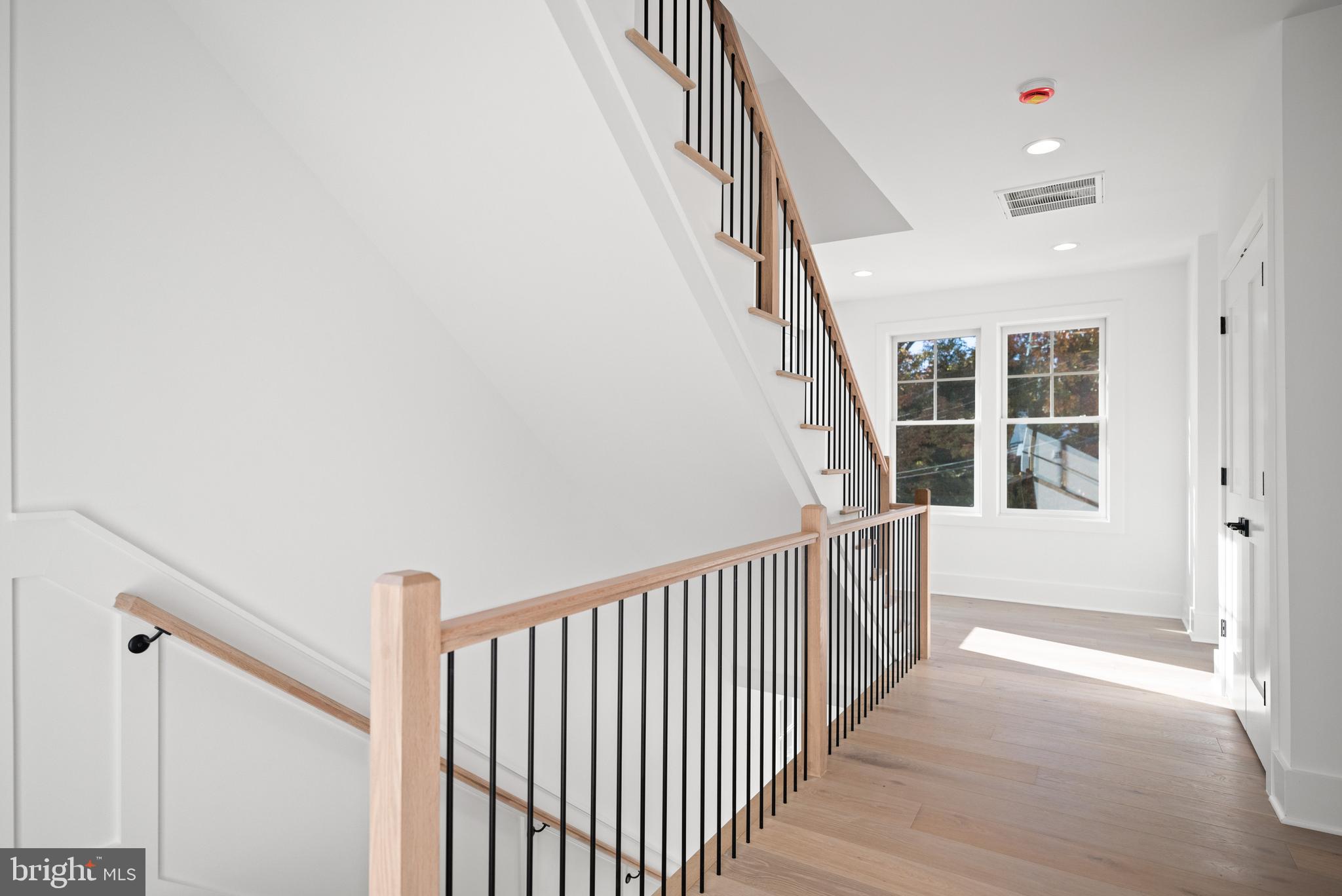 OAKCREST - Residential