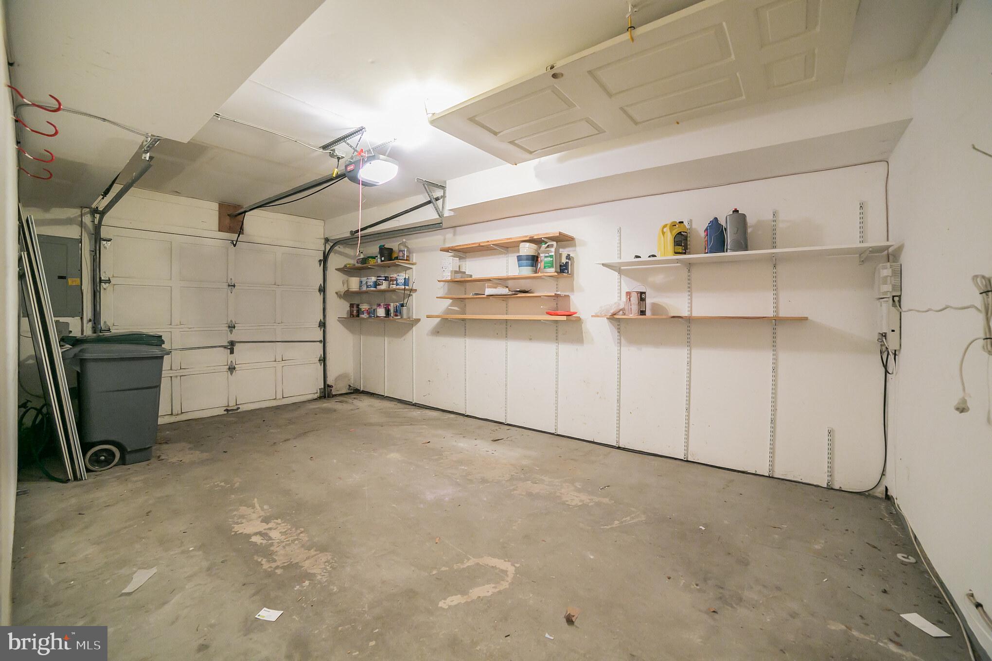 LAFAYETTE HILL - Residential