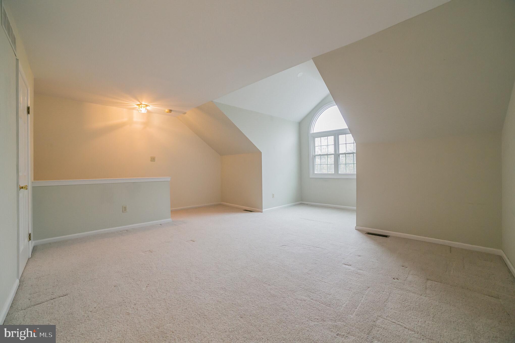 LAFAYETTE HILL - Residential