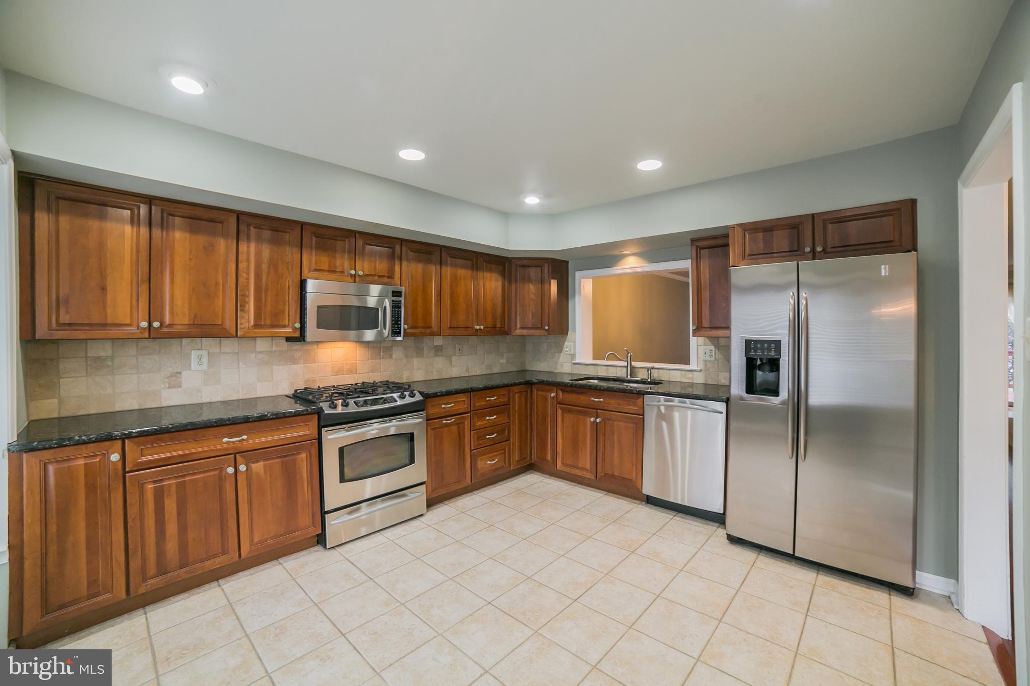 LAFAYETTE HILL - Residential