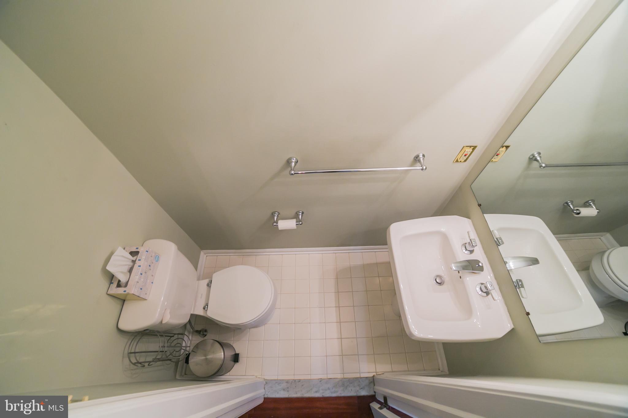 LAFAYETTE HILL - Residential