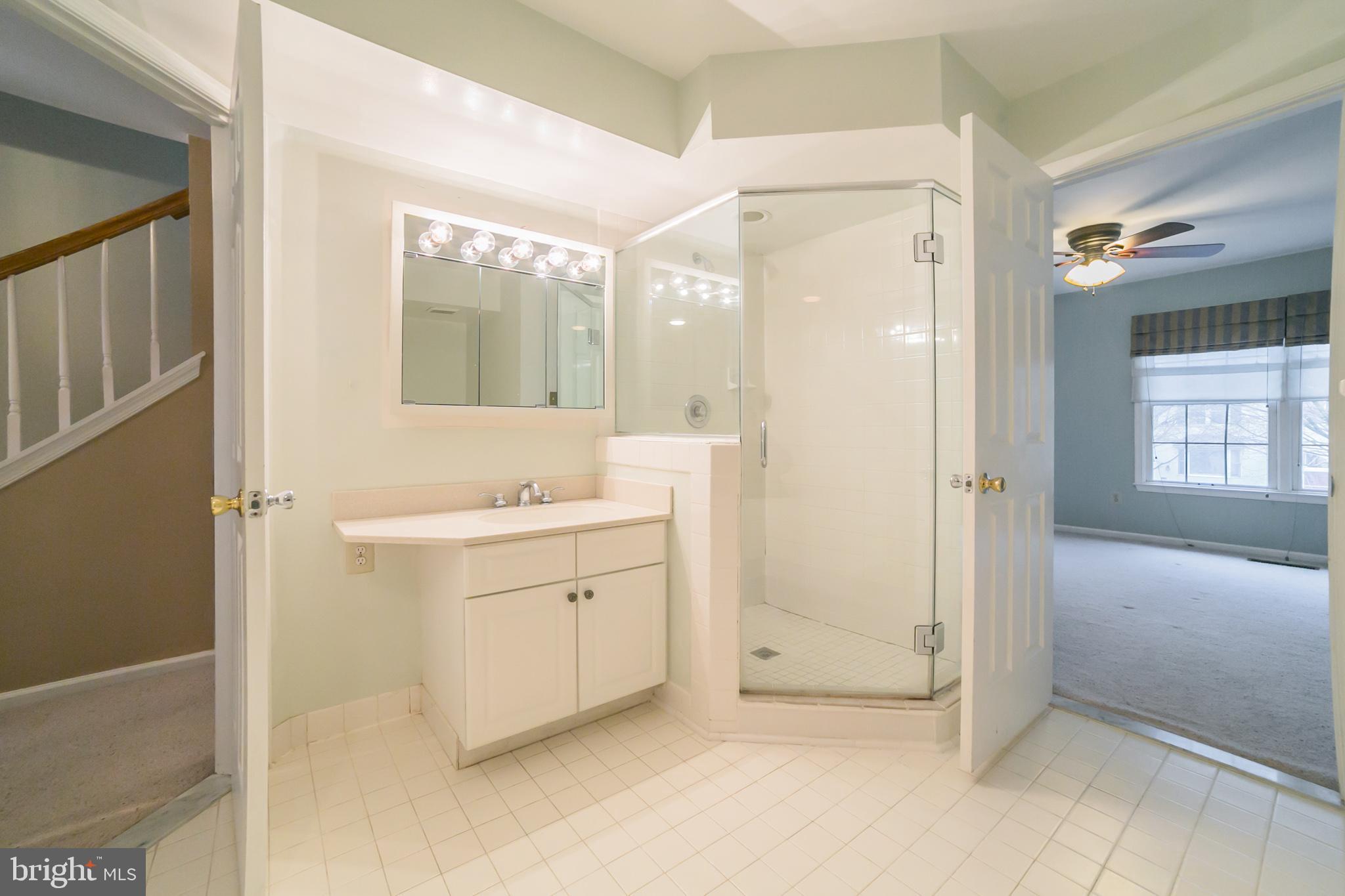 LAFAYETTE HILL - Residential