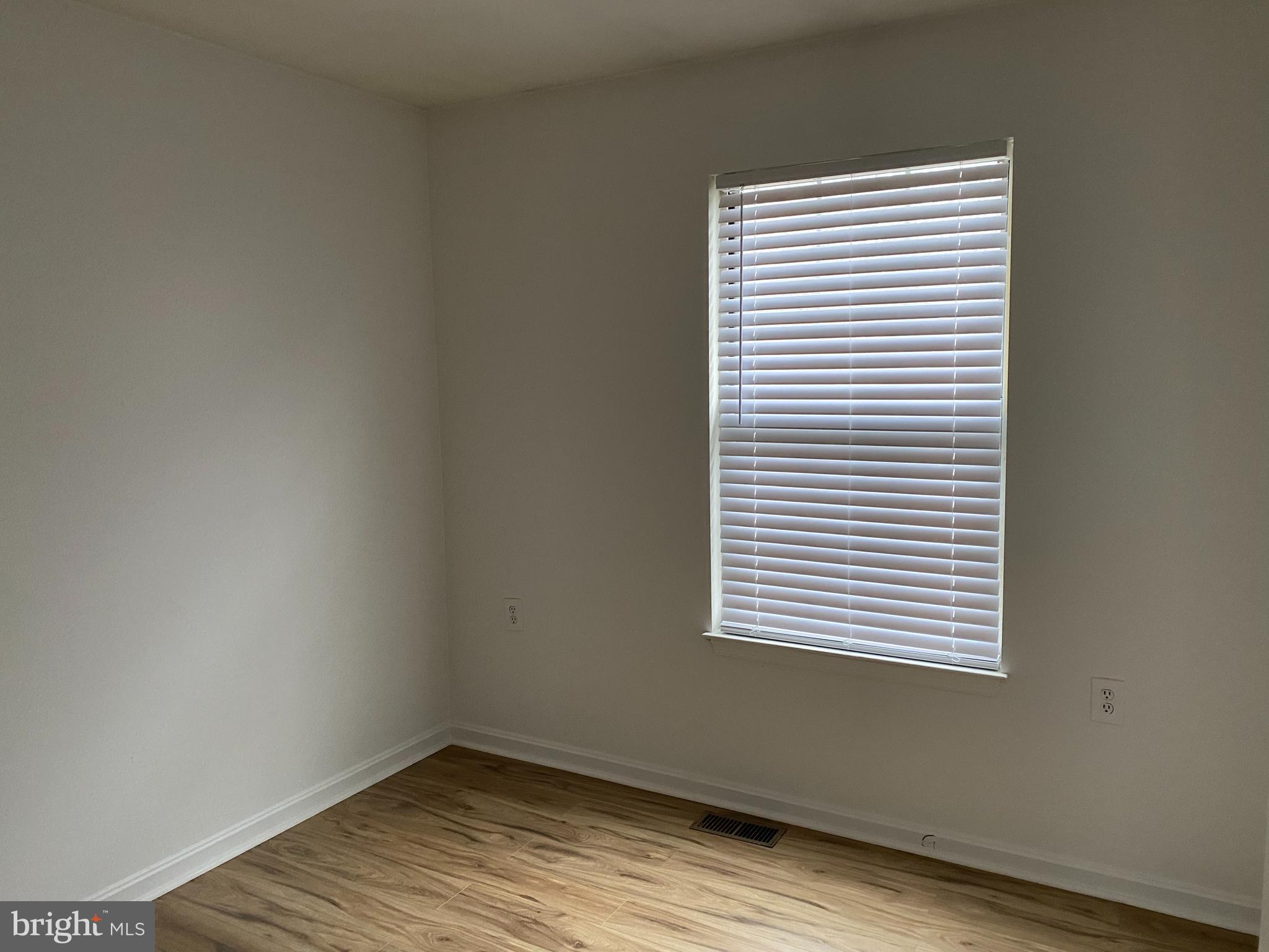 TANGLEWOOD TOWNHOMES SUB - Residential Lease