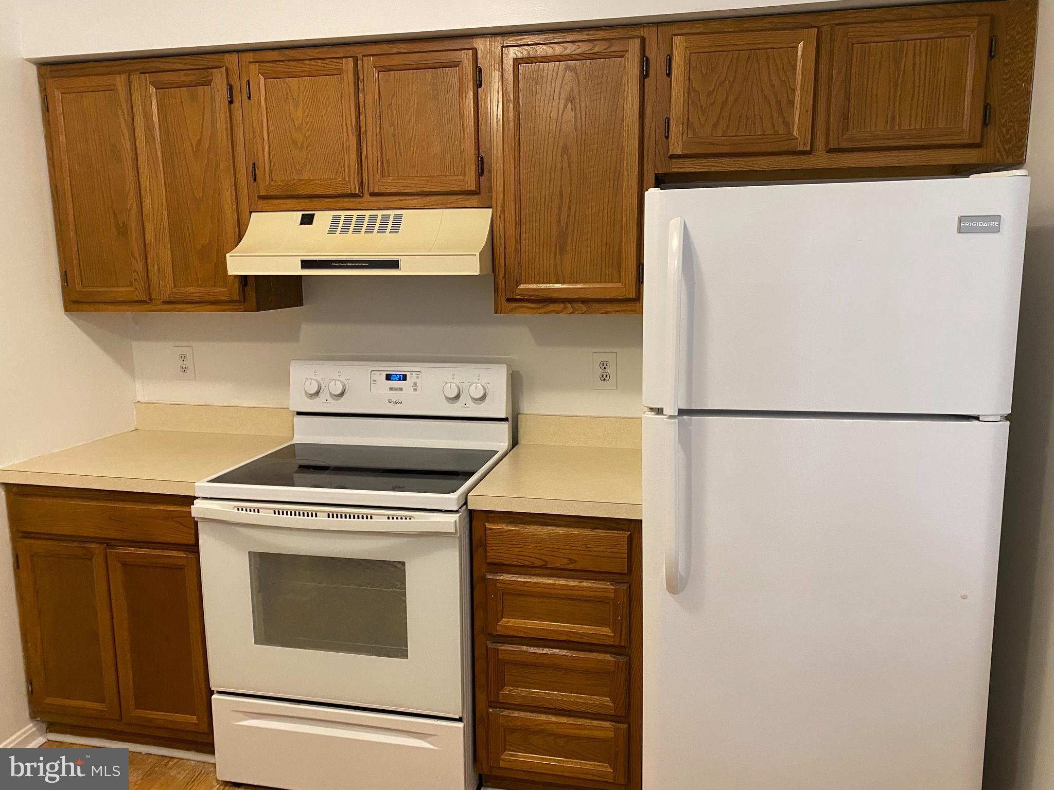 TANGLEWOOD TOWNHOMES SUB - Residential Lease